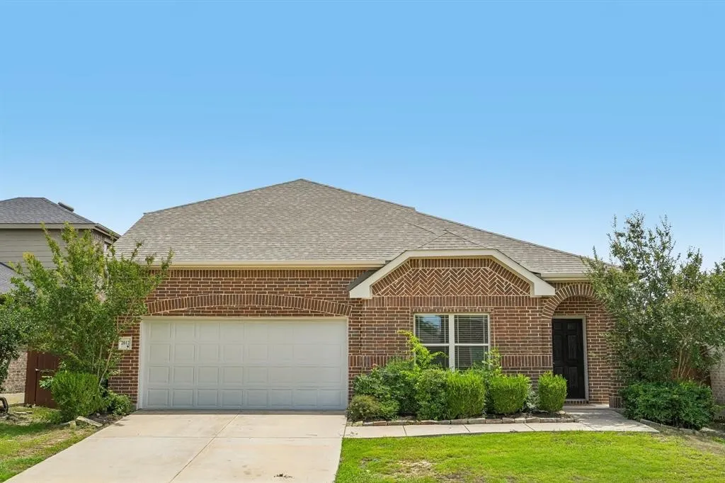 Single Family Residence For Rent in Kaufman County , 2012 Shawnee Trail, Heartland, Texas 75126, 4 Bedroom, 3 Bathroom, 2 Garage spaces, 2,341 Sqft, built in 2017, mls#21310982, Real Estate Agent in Heartland, Homes For Rent in Kaufman county, Homes For Rent in Heartland, Realtor in Heartland Texas, Real Estate Brokerage Independent Realty Texas, Luminita Cordes Realtor