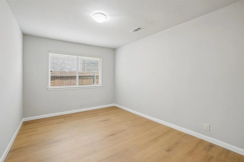 Single Family Residence For Rent in Kaufman County , 2012 Shawnee Trail, Heartland, Texas 75126, 4 Bedroom, 3 Bathroom, 2 Garage spaces, 2,341 Sqft, built in 2017, mls#21310982, Real Estate Agent in Heartland, Homes For Rent in Kaufman county, Homes For Rent in Heartland, Realtor in Heartland Texas, Real Estate Brokerage Independent Realty Texas, Luminita Cordes Realtor