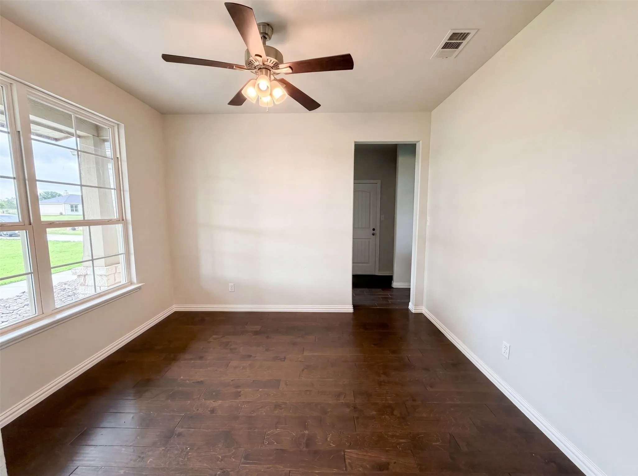 Single Family Residence For Sale in Wise County , 211 Spring Creek Circle, Paradise, Texas 76073, 4 Bedroom, 2 Bathroom, 2 Garage spaces, 2,426 Sqft, built in 2020, mls#21310983, Real Estate Agent in Paradise, Homes For Sale in Wise county, Homes For Sale in Paradise, Realtor in Paradise Texas, Real Estate Brokerage Independent Realty Texas, Luminita Cordes Realtor