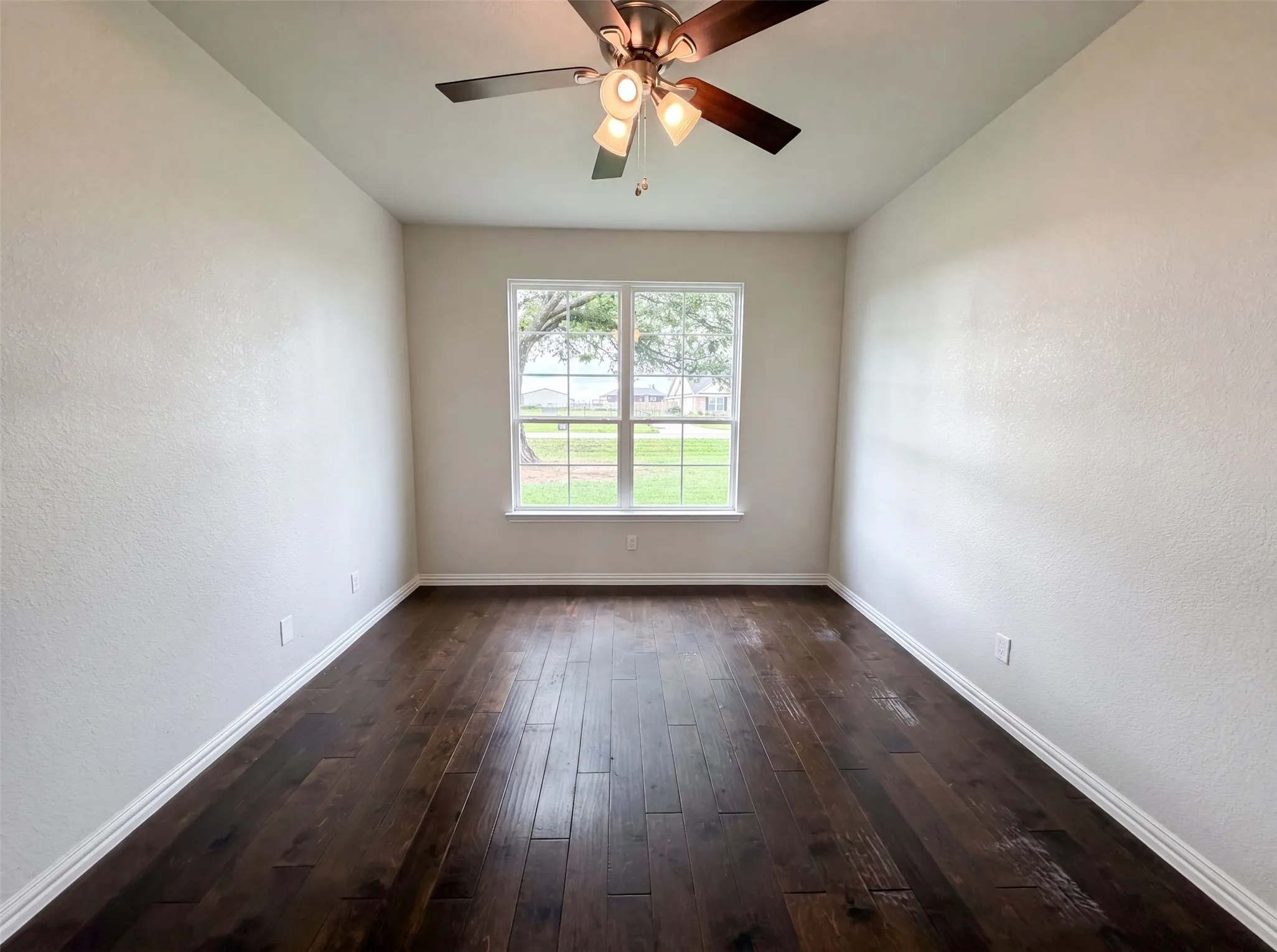 Single Family Residence For Sale in Wise County , 211 Spring Creek Circle, Paradise, Texas 76073, 4 Bedroom, 2 Bathroom, 2 Garage spaces, 2,426 Sqft, built in 2020, mls#21310983, Real Estate Agent in Paradise, Homes For Sale in Wise county, Homes For Sale in Paradise, Realtor in Paradise Texas, Real Estate Brokerage Independent Realty Texas, Luminita Cordes Realtor