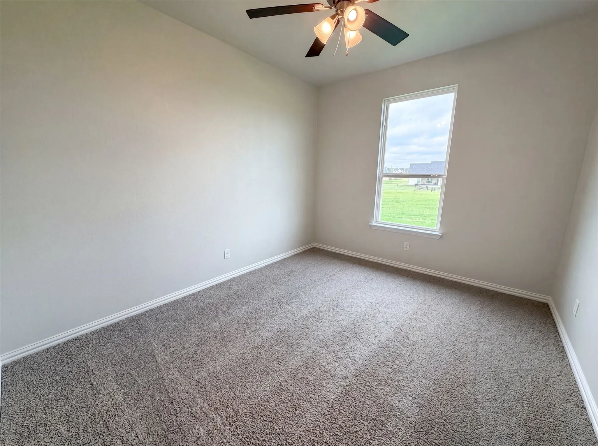 Single Family Residence For Sale in Wise County , 211 Spring Creek Circle, Paradise, Texas 76073, 4 Bedroom, 2 Bathroom, 2 Garage spaces, 2,426 Sqft, built in 2020, mls#21310983, Real Estate Agent in Paradise, Homes For Sale in Wise county, Homes For Sale in Paradise, Realtor in Paradise Texas, Real Estate Brokerage Independent Realty Texas, Luminita Cordes Realtor