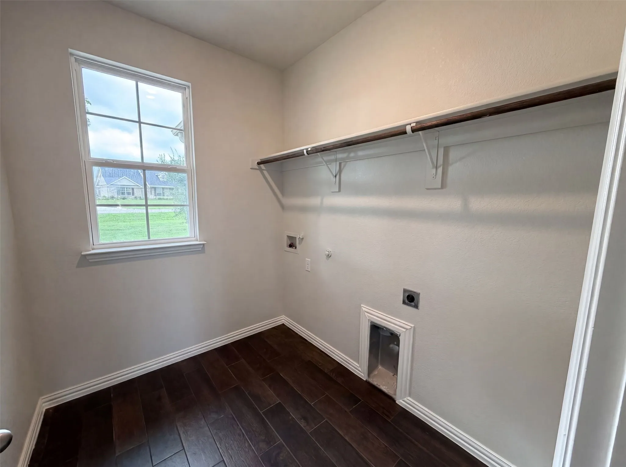 Single Family Residence For Sale in Wise County , 211 Spring Creek Circle, Paradise, Texas 76073, 4 Bedroom, 2 Bathroom, 2 Garage spaces, 2,426 Sqft, built in 2020, mls#21310983, Real Estate Agent in Paradise, Homes For Sale in Wise county, Homes For Sale in Paradise, Realtor in Paradise Texas, Real Estate Brokerage Independent Realty Texas, Luminita Cordes Realtor