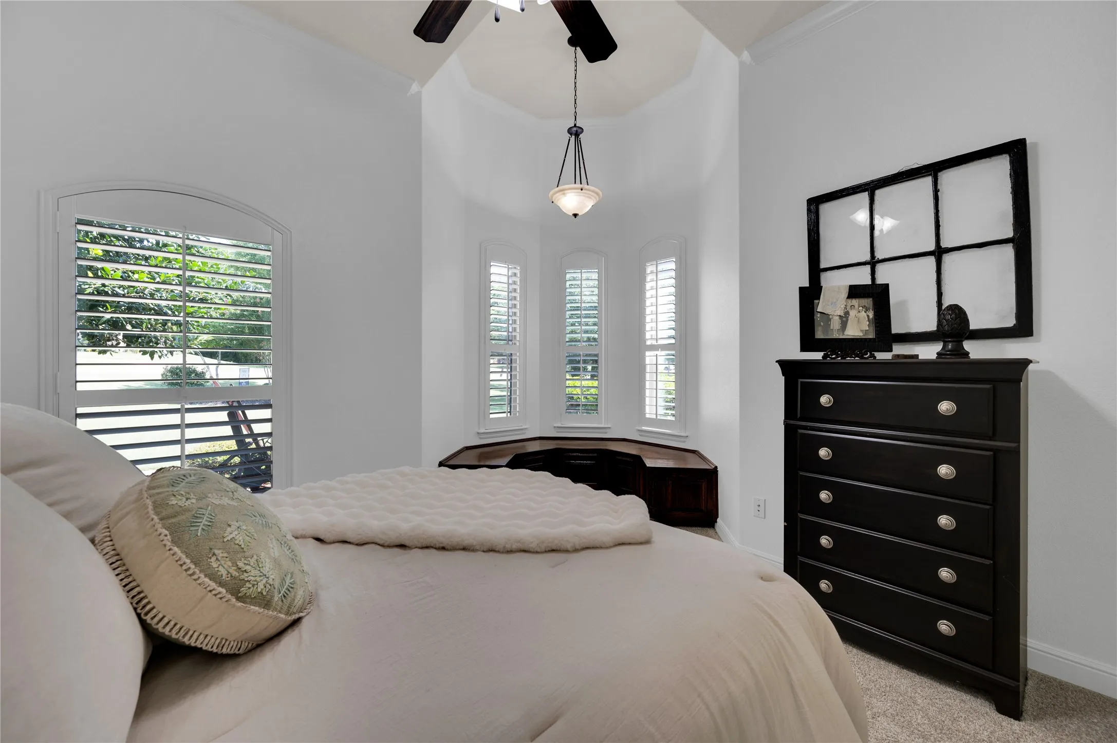 Single Family Residence For Sale in Ellis County , 3840 Angela Court, Midlothian, Texas 76065, 6 Bedroom, 5 Bathroom, 3 Garage spaces, 5,046 Sqft, built in 2007, mls#21310471, Real Estate Agent in Midlothian, Homes For Sale in Ellis county, Homes For Sale in Midlothian, Realtor in Midlothian Texas, Real Estate Brokerage Independent Realty Texas, Luminita Cordes Realtor
