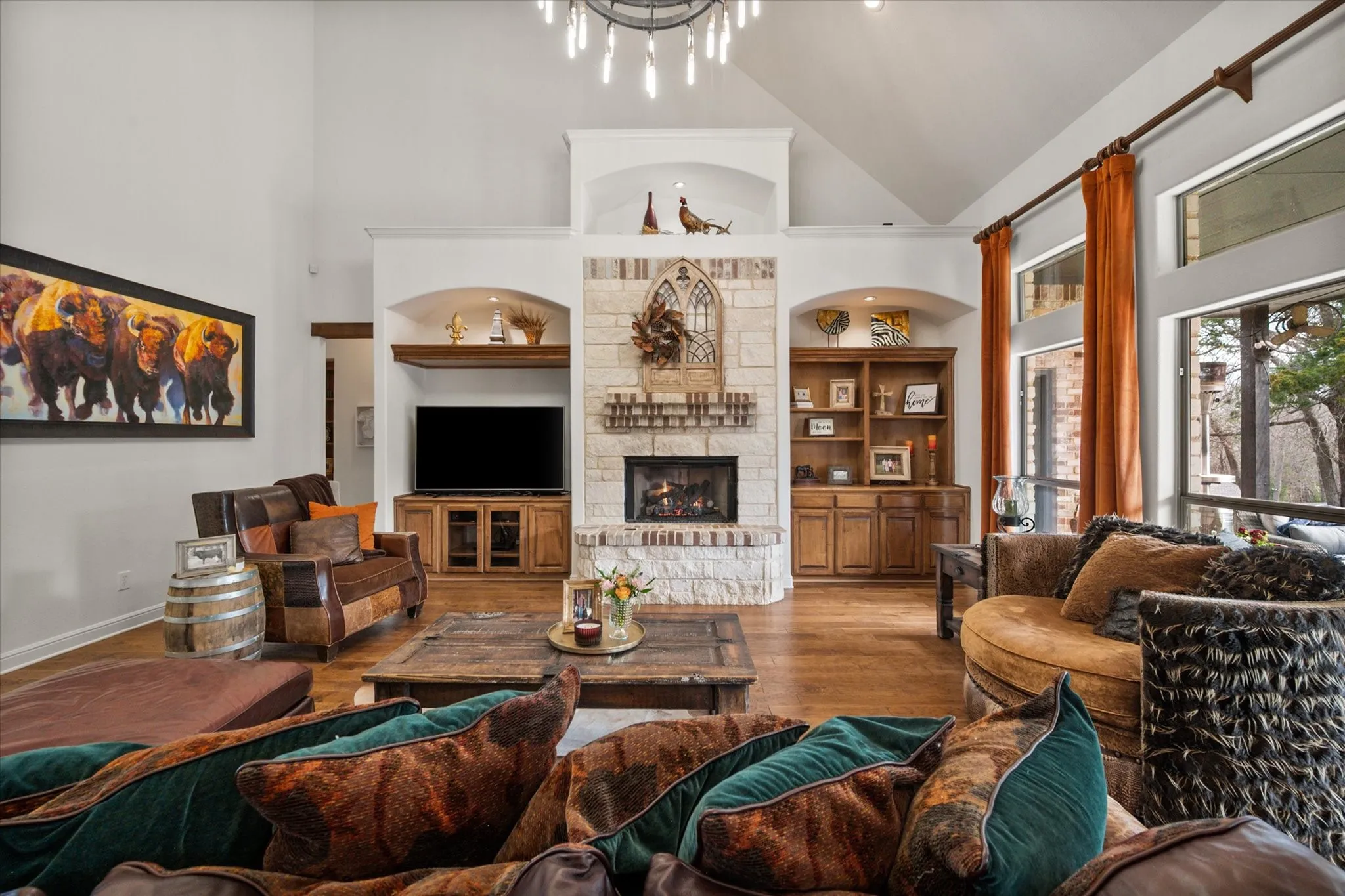 Single Family Residence For Sale in Ellis County , 3840 Angela Court, Midlothian, Texas 76065, 6 Bedroom, 5 Bathroom, 3 Garage spaces, 5,046 Sqft, built in 2007, mls#21310471, Real Estate Agent in Midlothian, Homes For Sale in Ellis county, Homes For Sale in Midlothian, Realtor in Midlothian Texas, Real Estate Brokerage Independent Realty Texas, Luminita Cordes Realtor