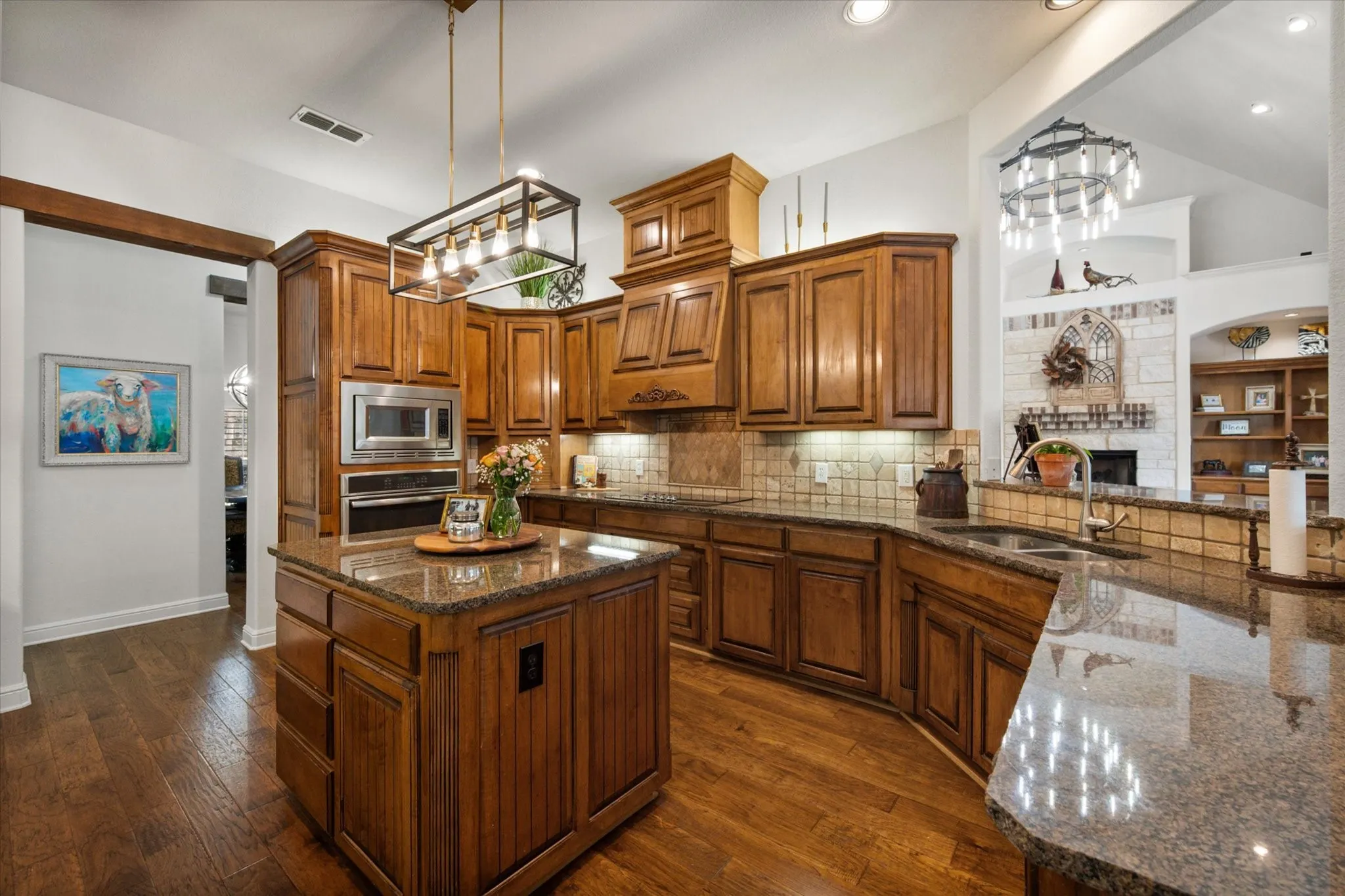 Single Family Residence For Sale in Ellis County , 3840 Angela Court, Midlothian, Texas 76065, 6 Bedroom, 5 Bathroom, 3 Garage spaces, 5,046 Sqft, built in 2007, mls#21310471, Real Estate Agent in Midlothian, Homes For Sale in Ellis county, Homes For Sale in Midlothian, Realtor in Midlothian Texas, Real Estate Brokerage Independent Realty Texas, Luminita Cordes Realtor