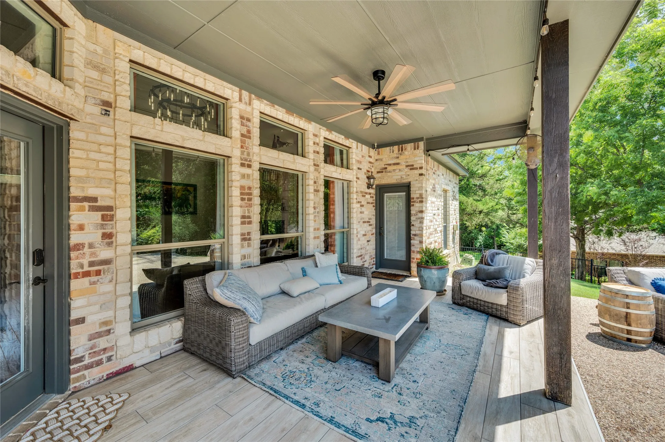 Single Family Residence For Sale in Ellis County , 3840 Angela Court, Midlothian, Texas 76065, 6 Bedroom, 5 Bathroom, 3 Garage spaces, 5,046 Sqft, built in 2007, mls#21310471, Real Estate Agent in Midlothian, Homes For Sale in Ellis county, Homes For Sale in Midlothian, Realtor in Midlothian Texas, Real Estate Brokerage Independent Realty Texas, Luminita Cordes Realtor