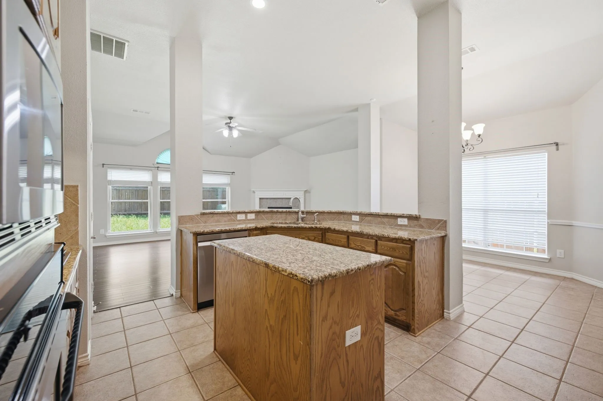 Wonderful entertaining space!