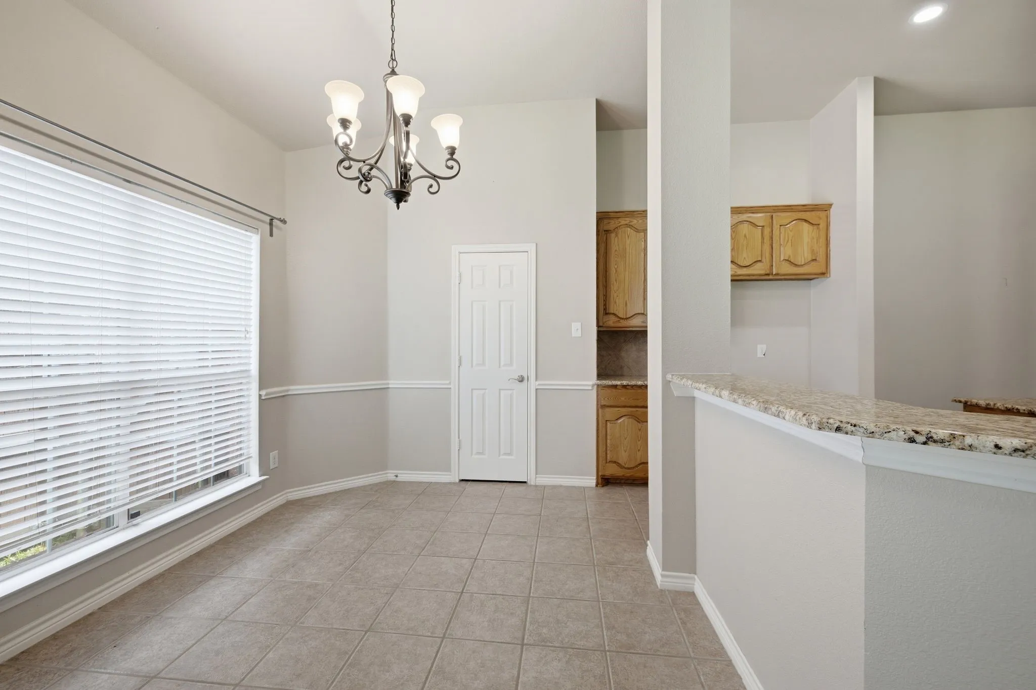 Single Family Residence For Sale in Tarrant County , 10 Saddlewood Court, Mansfield, Texas 76063, 4 Bedroom, 3 Bathroom, 2 Garage spaces, 3,035 Sqft, built in 2003, mls#21311014, Real Estate Agent in Mansfield, Homes For Sale in Tarrant county, Homes For Sale in Mansfield, Realtor in Mansfield Texas, Real Estate Brokerage Independent Realty Texas, Luminita Cordes Realtor