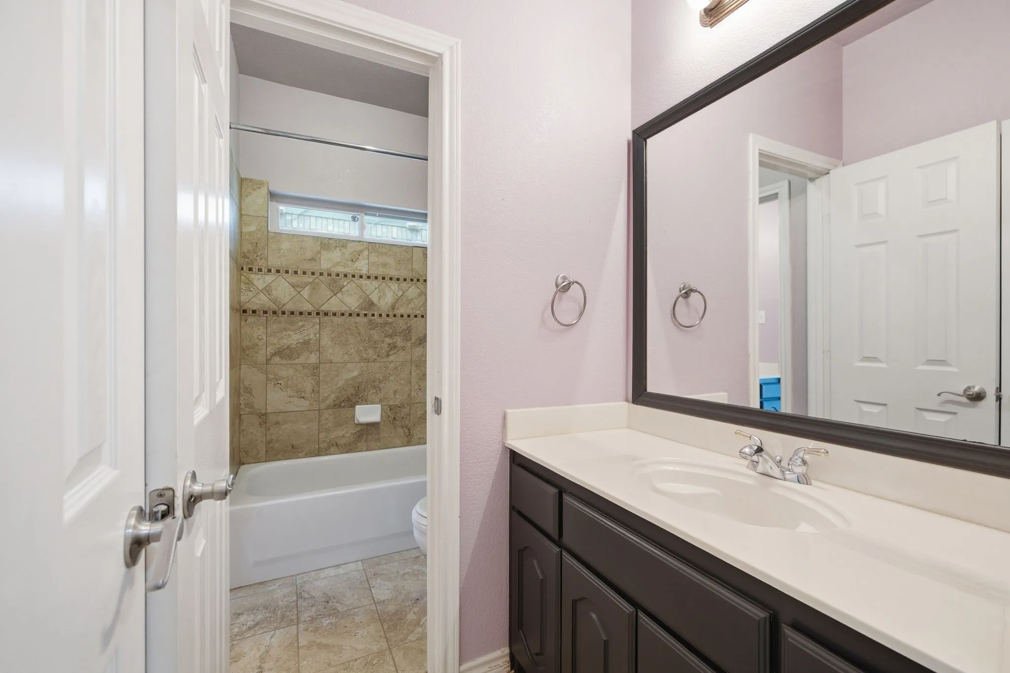 Single Family Residence For Sale in Tarrant County , 10 Saddlewood Court, Mansfield, Texas 76063, 4 Bedroom, 3 Bathroom, 2 Garage spaces, 3,035 Sqft, built in 2003, mls#21311014, Real Estate Agent in Mansfield, Homes For Sale in Tarrant county, Homes For Sale in Mansfield, Realtor in Mansfield Texas, Real Estate Brokerage Independent Realty Texas, Luminita Cordes Realtor