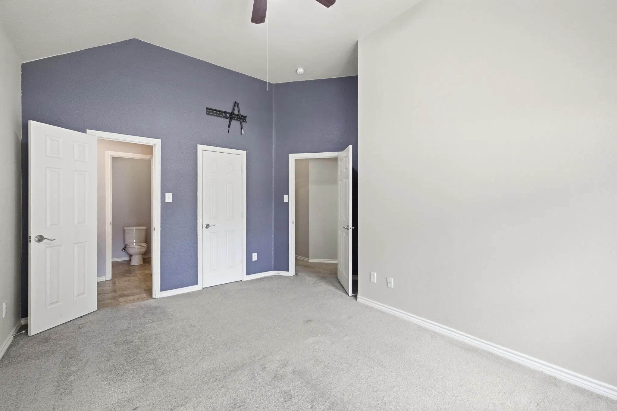 Single Family Residence For Sale in Tarrant County , 10 Saddlewood Court, Mansfield, Texas 76063, 4 Bedroom, 3 Bathroom, 2 Garage spaces, 3,035 Sqft, built in 2003, mls#21311014, Real Estate Agent in Mansfield, Homes For Sale in Tarrant county, Homes For Sale in Mansfield, Realtor in Mansfield Texas, Real Estate Brokerage Independent Realty Texas, Luminita Cordes Realtor