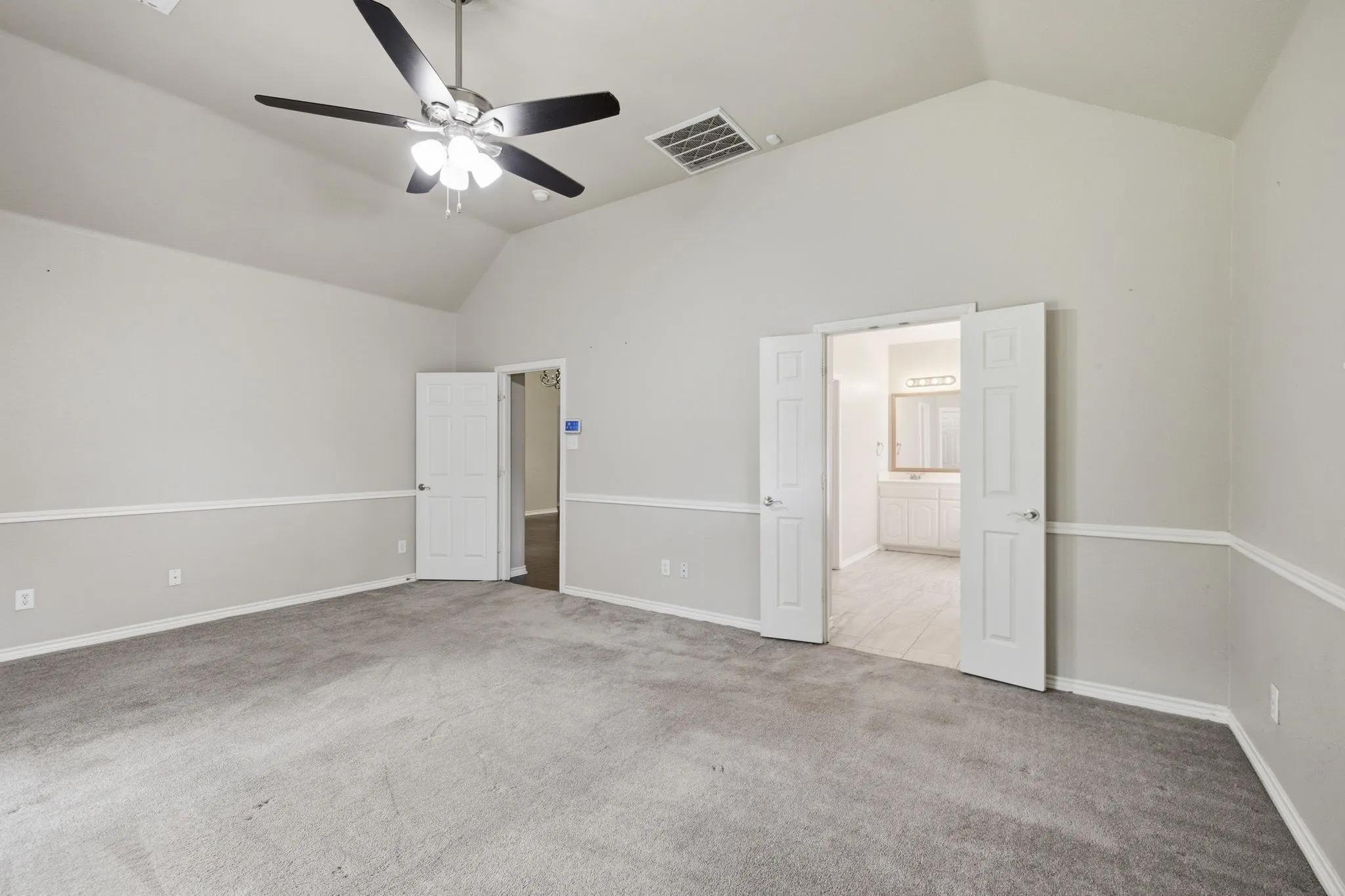 Single Family Residence For Sale in Tarrant County , 10 Saddlewood Court, Mansfield, Texas 76063, 4 Bedroom, 3 Bathroom, 2 Garage spaces, 3,035 Sqft, built in 2003, mls#21311014, Real Estate Agent in Mansfield, Homes For Sale in Tarrant county, Homes For Sale in Mansfield, Realtor in Mansfield Texas, Real Estate Brokerage Independent Realty Texas, Luminita Cordes Realtor
