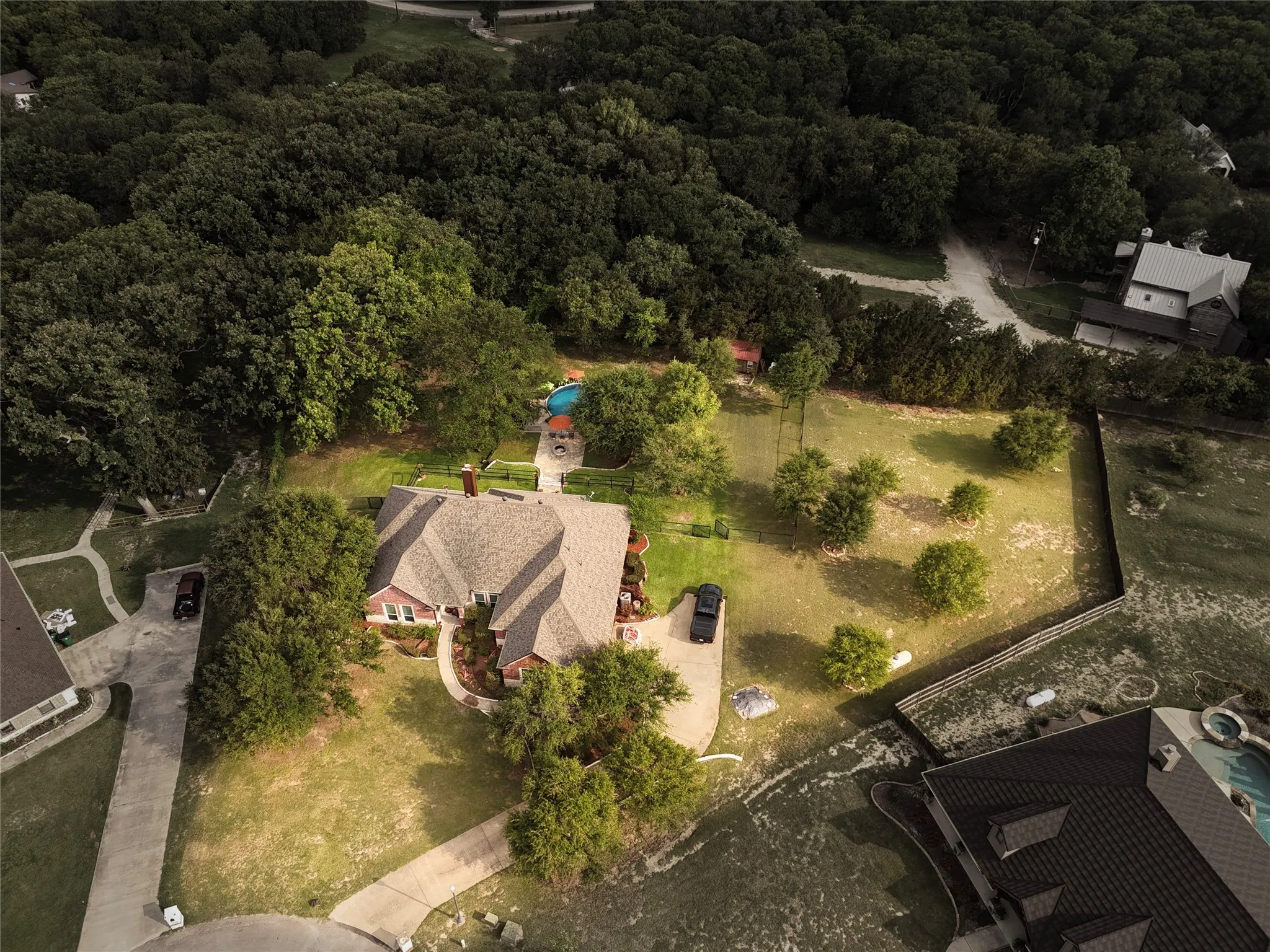 Single Family Residence For Sale in Parker County , 239 Palomino Court, Cresson, Texas 76035, 4 Bedroom, 3 Bathroom, 2 Garage spaces, 2,536 Sqft, built in 2001, mls#21308934, Real Estate Agent in Cresson, Homes For Sale in Parker county, Homes For Sale in Cresson, Realtor in Cresson Texas, Real Estate Brokerage Independent Realty Texas, Luminita Cordes Realtor