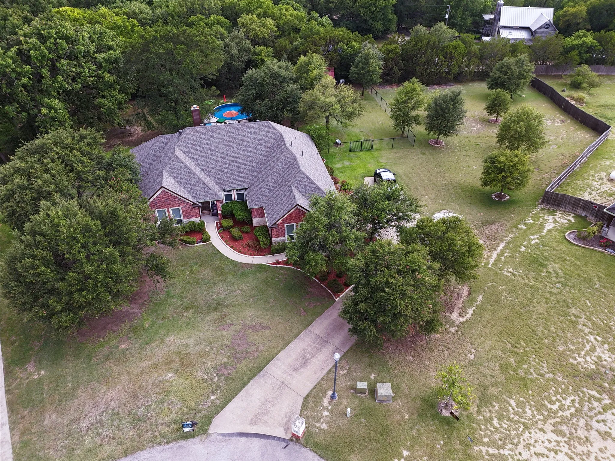 Single Family Residence For Sale in Parker County , 239 Palomino Court, Cresson, Texas 76035, 4 Bedroom, 3 Bathroom, 2 Garage spaces, 2,536 Sqft, built in 2001, mls#21308934, Real Estate Agent in Cresson, Homes For Sale in Parker county, Homes For Sale in Cresson, Realtor in Cresson Texas, Real Estate Brokerage Independent Realty Texas, Luminita Cordes Realtor