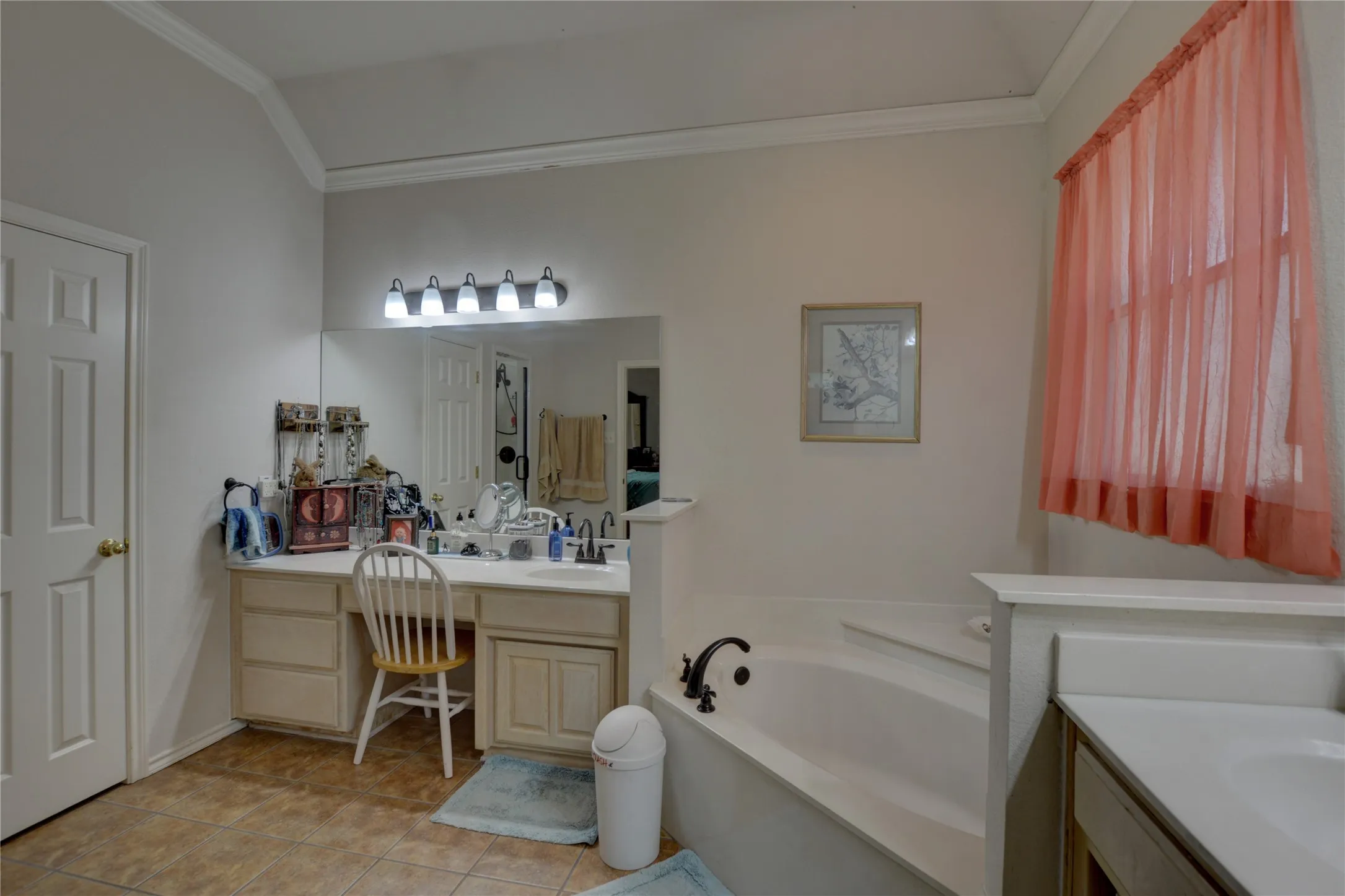 Single Family Residence For Sale in Parker County , 239 Palomino Court, Cresson, Texas 76035, 4 Bedroom, 3 Bathroom, 2 Garage spaces, 2,536 Sqft, built in 2001, mls#21308934, Real Estate Agent in Cresson, Homes For Sale in Parker county, Homes For Sale in Cresson, Realtor in Cresson Texas, Real Estate Brokerage Independent Realty Texas, Luminita Cordes Realtor