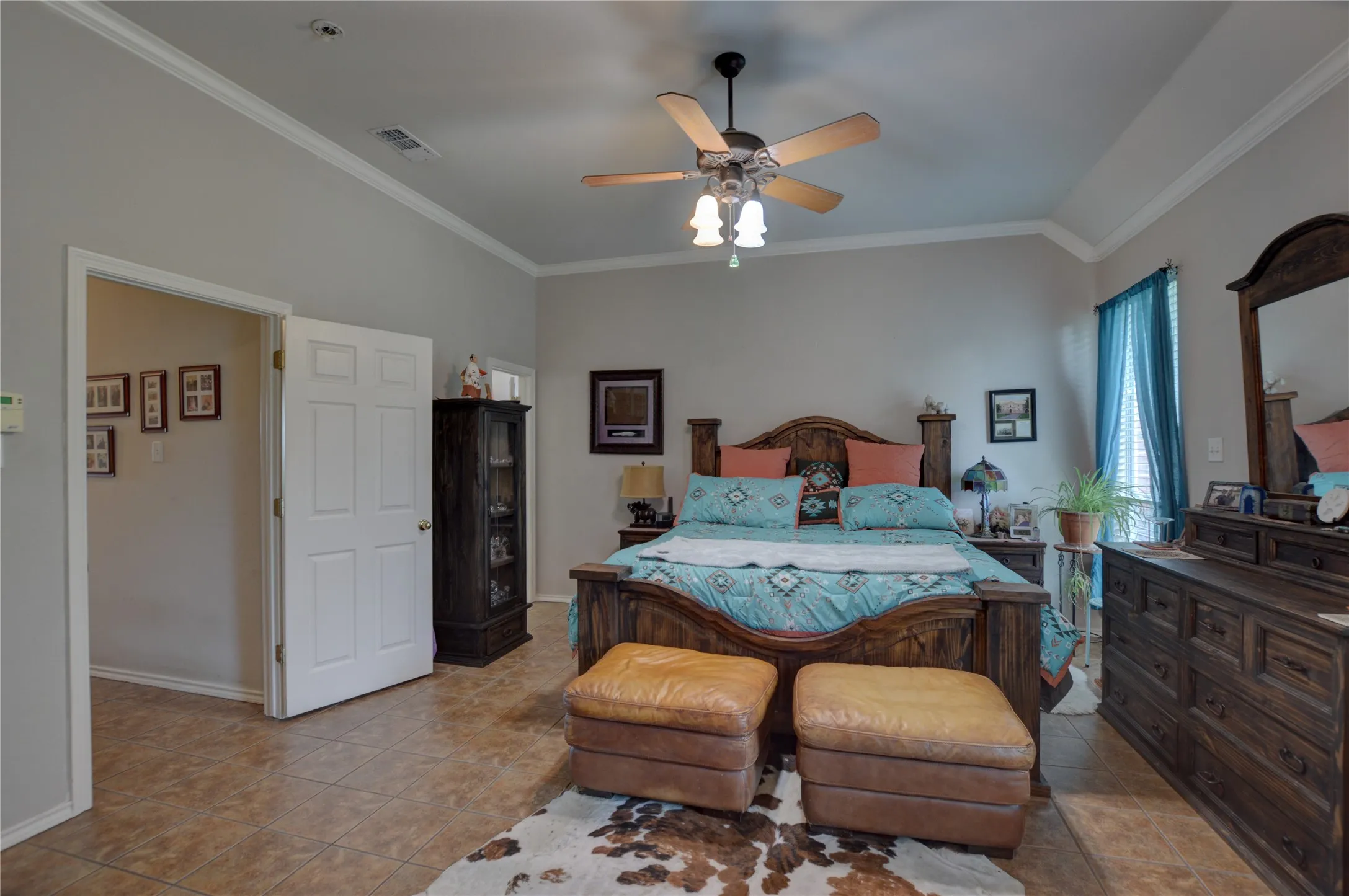 Single Family Residence For Sale in Parker County , 239 Palomino Court, Cresson, Texas 76035, 4 Bedroom, 3 Bathroom, 2 Garage spaces, 2,536 Sqft, built in 2001, mls#21308934, Real Estate Agent in Cresson, Homes For Sale in Parker county, Homes For Sale in Cresson, Realtor in Cresson Texas, Real Estate Brokerage Independent Realty Texas, Luminita Cordes Realtor