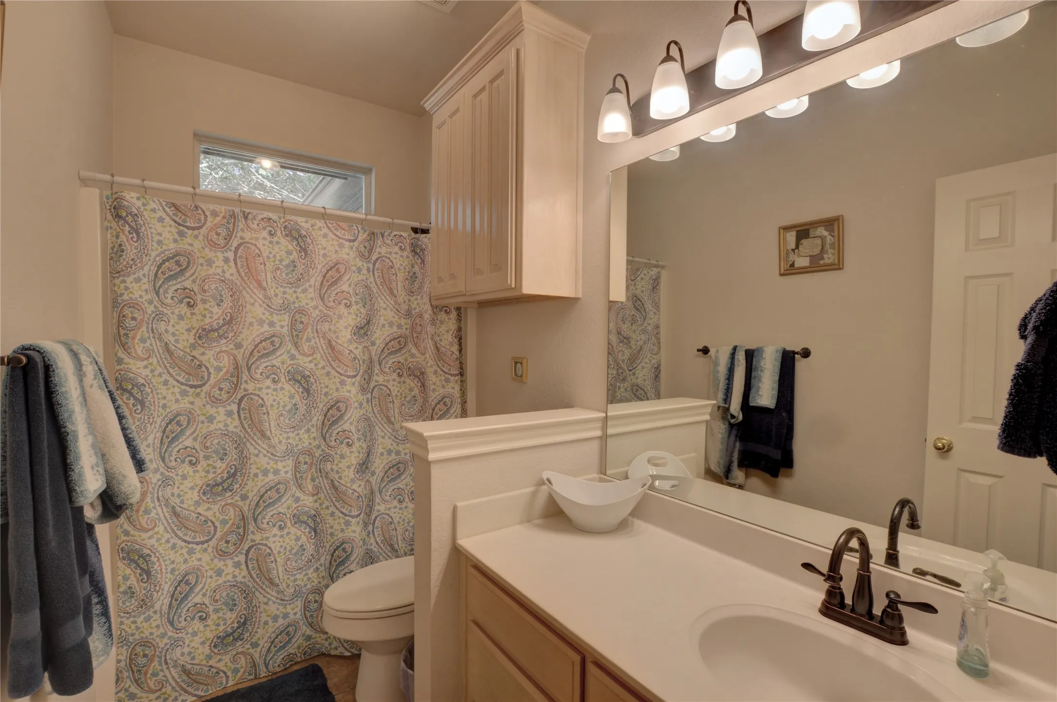 Single Family Residence For Sale in Parker County , 239 Palomino Court, Cresson, Texas 76035, 4 Bedroom, 3 Bathroom, 2 Garage spaces, 2,536 Sqft, built in 2001, mls#21308934, Real Estate Agent in Cresson, Homes For Sale in Parker county, Homes For Sale in Cresson, Realtor in Cresson Texas, Real Estate Brokerage Independent Realty Texas, Luminita Cordes Realtor