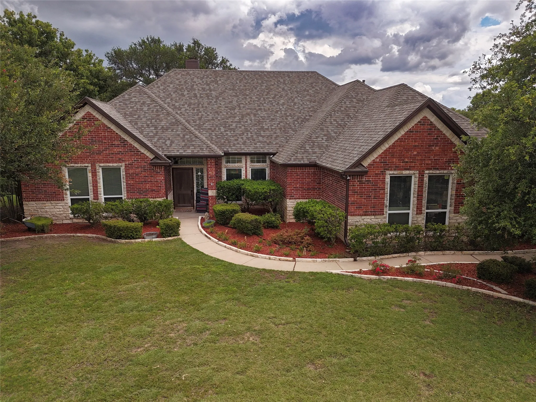 Single Family Residence For Sale in Parker County , 239 Palomino Court, Cresson, Texas 76035, 4 Bedroom, 3 Bathroom, 2 Garage spaces, 2,536 Sqft, built in 2001, mls#21308934, Real Estate Agent in Cresson, Homes For Sale in Parker county, Homes For Sale in Cresson, Realtor in Cresson Texas, Real Estate Brokerage Independent Realty Texas, Luminita Cordes Realtor
