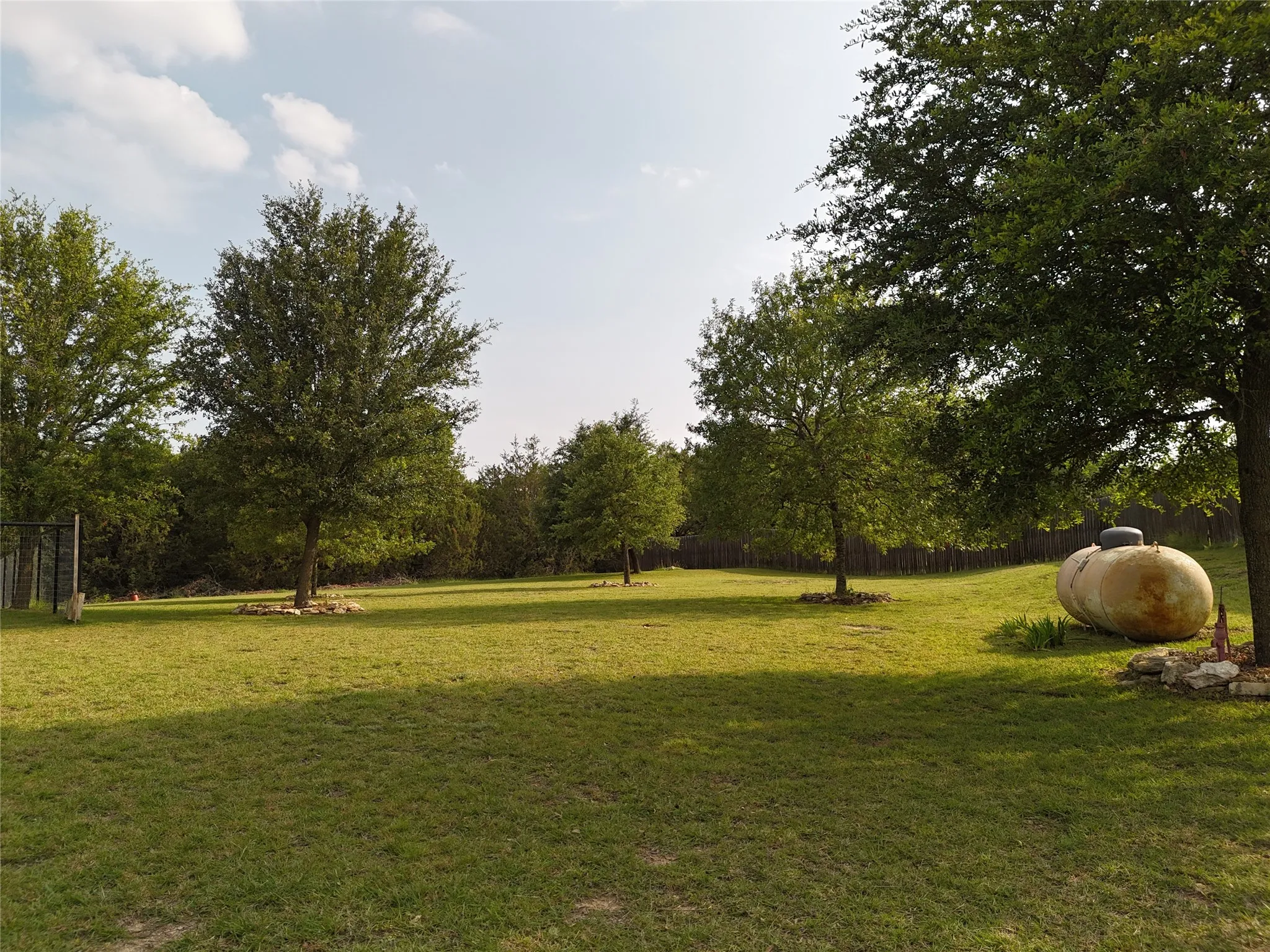 Single Family Residence For Sale in Parker County , 239 Palomino Court, Cresson, Texas 76035, 4 Bedroom, 3 Bathroom, 2 Garage spaces, 2,536 Sqft, built in 2001, mls#21308934, Real Estate Agent in Cresson, Homes For Sale in Parker county, Homes For Sale in Cresson, Realtor in Cresson Texas, Real Estate Brokerage Independent Realty Texas, Luminita Cordes Realtor
