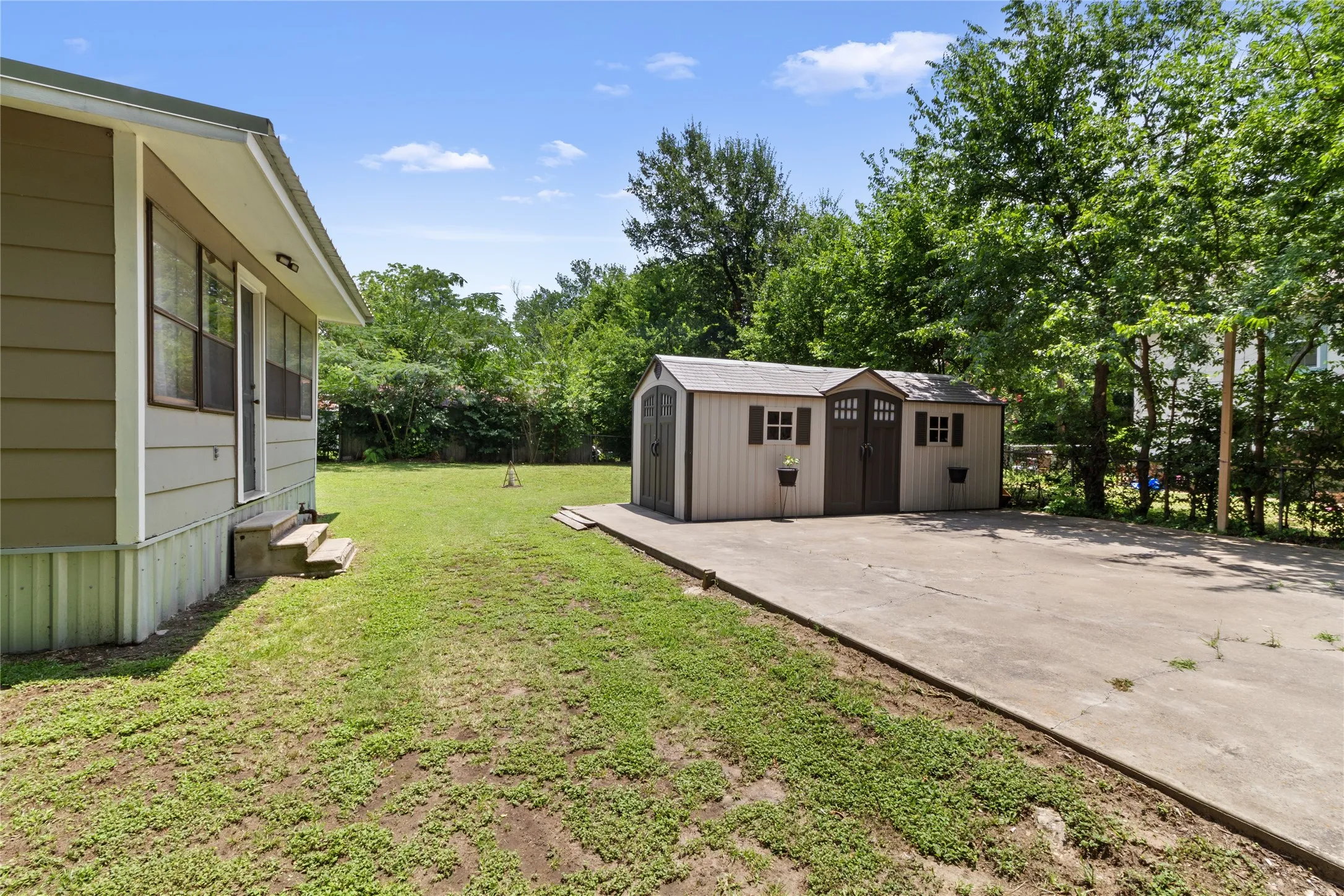 Single Family Residence For Sale in Freestone County , 600 Elm Street, Teague, Texas 75860, 4 Bedroom, 2 Bathroom, Garage spaces, 2,238 Sqft, built in 1955, mls#21308880, Real Estate Agent in Teague, Homes For Sale in Freestone county, Homes For Sale in Teague, Realtor in Teague Texas, Real Estate Brokerage Independent Realty Texas, Luminita Cordes Realtor