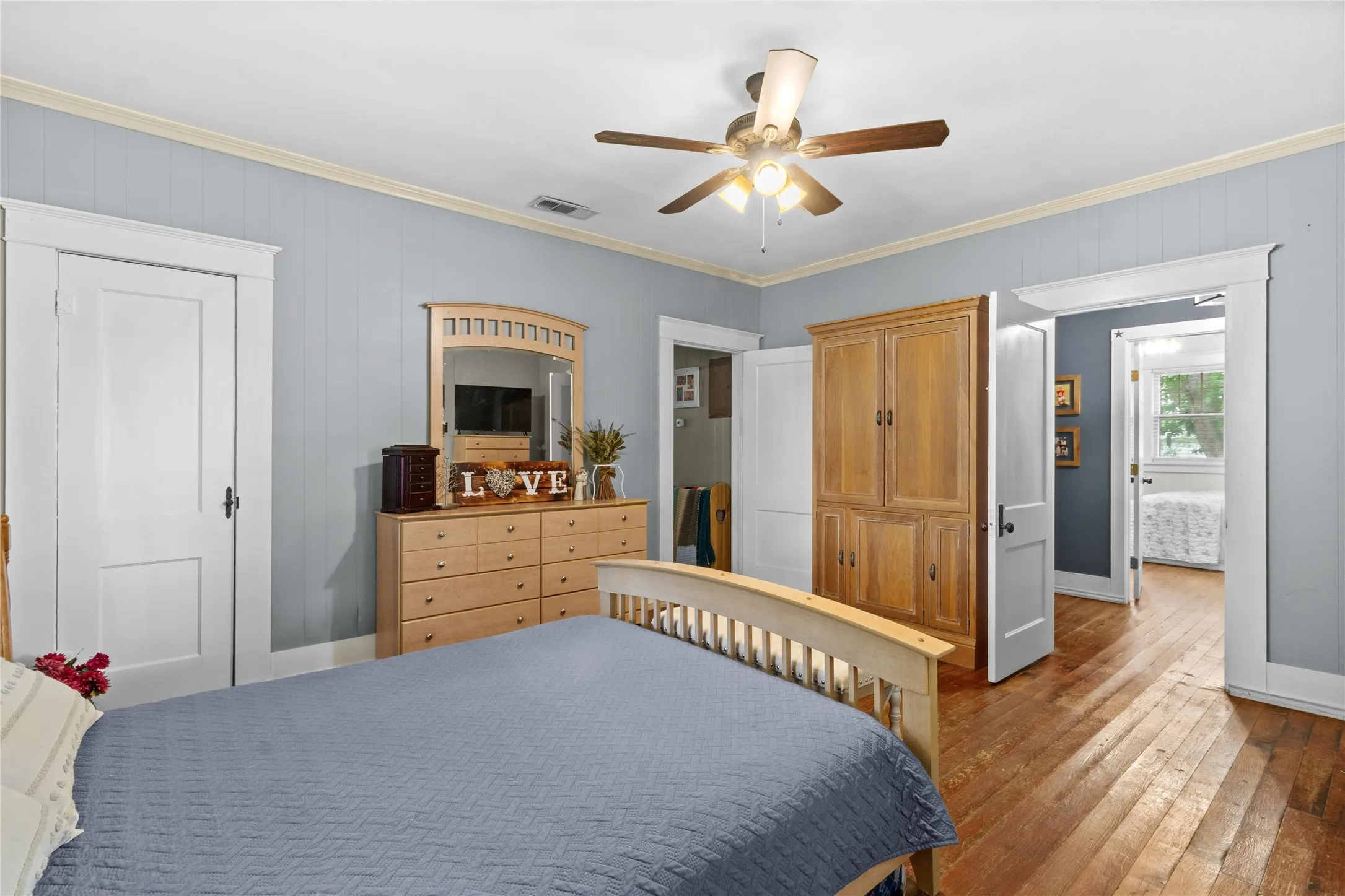 Single Family Residence For Sale in Freestone County , 600 Elm Street, Teague, Texas 75860, 4 Bedroom, 2 Bathroom, Garage spaces, 2,238 Sqft, built in 1955, mls#21308880, Real Estate Agent in Teague, Homes For Sale in Freestone county, Homes For Sale in Teague, Realtor in Teague Texas, Real Estate Brokerage Independent Realty Texas, Luminita Cordes Realtor