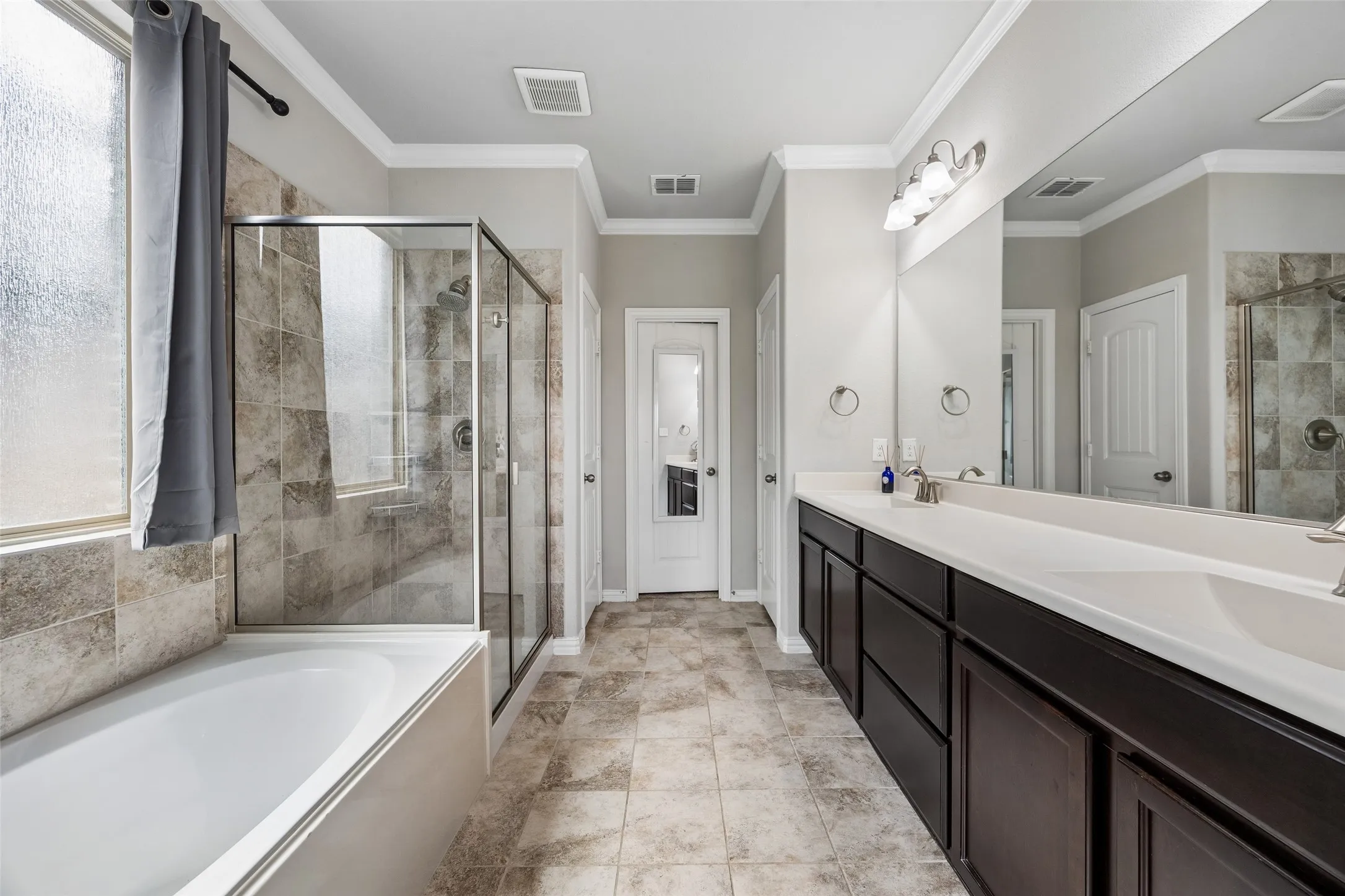 Single Family Residence For Sale in Denton County , 16501 Stillhouse Hollow Court, Prosper, Texas 75078, 4 Bedroom, 4 Bathroom, 2 Garage spaces, 2,704 Sqft, built in 2016, mls#21310958, Real Estate Agent in Prosper, Homes For Sale in Denton county, Homes For Sale in Prosper, Realtor in Prosper Texas, Real Estate Brokerage Independent Realty Texas, Luminita Cordes Realtor