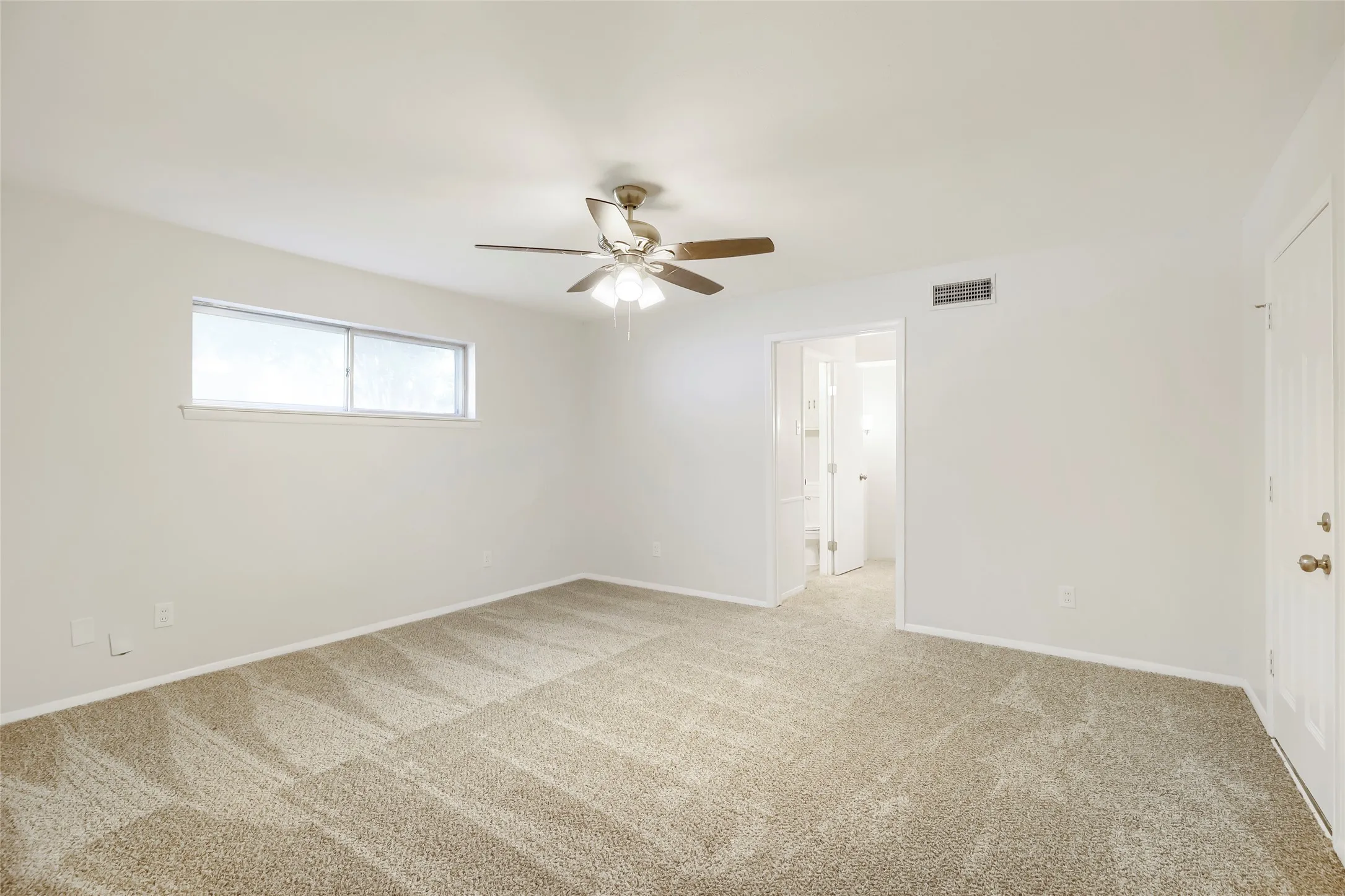 Single Family Residence For Sale in Dallas County , 3256 Chapel Downs Drive, Dallas, Texas 75229, 4 Bedroom, 3 Bathroom, 2 Garage spaces, 2,419 Sqft, built in 1962, mls#21207029, Real Estate Agent in Dallas, Homes For Sale in Dallas county, Homes For Sale in Dallas, Realtor in Dallas Texas, Real Estate Brokerage Independent Realty Texas, Luminita Cordes Realtor
