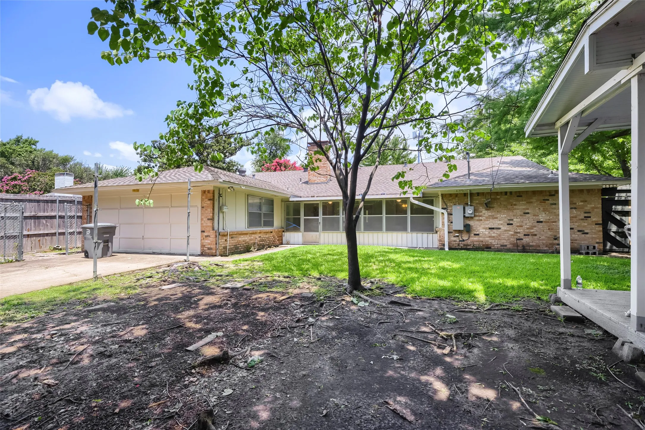 Single Family Residence For Sale in Dallas County , 3256 Chapel Downs Drive, Dallas, Texas 75229, 4 Bedroom, 3 Bathroom, 2 Garage spaces, 2,419 Sqft, built in 1962, mls#21207029, Real Estate Agent in Dallas, Homes For Sale in Dallas county, Homes For Sale in Dallas, Realtor in Dallas Texas, Real Estate Brokerage Independent Realty Texas, Luminita Cordes Realtor