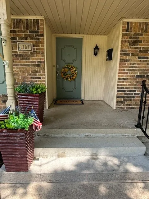 Single Family Residence For Rent in Dallas County , 1208 N Cottonwood Drive, Richardson, Texas 75080, 3 Bedroom, 2 Bathroom, 2 Garage spaces, 1,901 Sqft, built in 1965, mls#21292305, Real Estate Agent in Richardson, Homes For Rent in Dallas county, Homes For Rent in Richardson, Realtor in Richardson Texas, Real Estate Brokerage Independent Realty Texas, Luminita Cordes Realtor