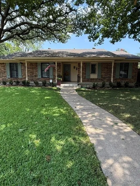 Single Family Residence For Rent in Dallas County , 1208 N Cottonwood Drive, Richardson, Texas 75080, 3 Bedroom, 2 Bathroom, 2 Garage spaces, 1,901 Sqft, built in 1965, mls#21292305, Real Estate Agent in Richardson, Homes For Rent in Dallas county, Homes For Rent in Richardson, Realtor in Richardson Texas, Real Estate Brokerage Independent Realty Texas, Luminita Cordes Realtor