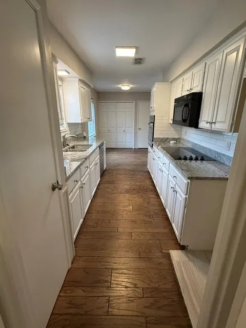Single Family Residence For Rent in Dallas County , 1208 N Cottonwood Drive, Richardson, Texas 75080, 3 Bedroom, 2 Bathroom, 2 Garage spaces, 1,901 Sqft, built in 1965, mls#21292305, Real Estate Agent in Richardson, Homes For Rent in Dallas county, Homes For Rent in Richardson, Realtor in Richardson Texas, Real Estate Brokerage Independent Realty Texas, Luminita Cordes Realtor
