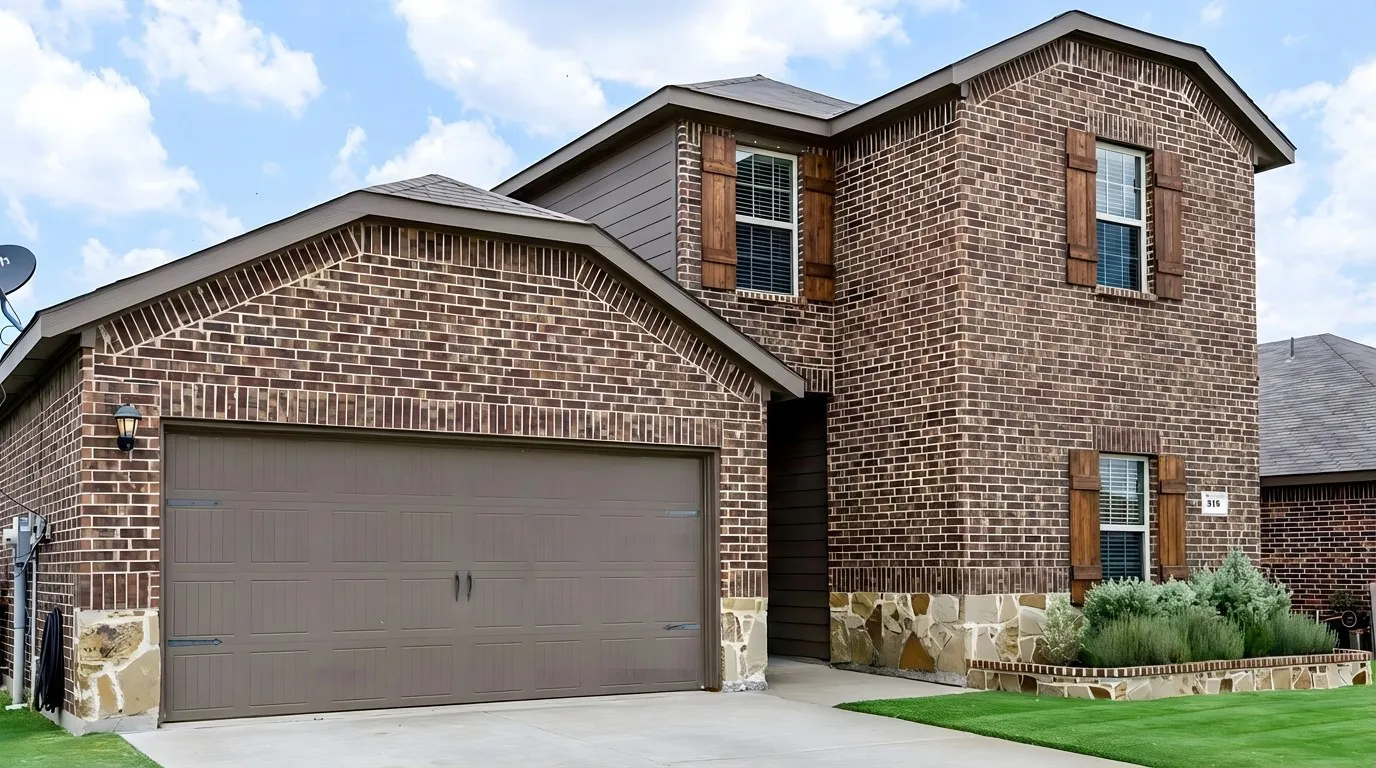 Single Family Residence For Rent in Collin County , 315 Pine Hollow Way, Josephine, Texas 75189, 4 Bedroom, 3 Bathroom, 2 Garage spaces, 2,212 Sqft, built in 2020, mls#21311049, Real Estate Agent in Josephine, Homes For Rent in Collin county, Homes For Rent in Josephine, Realtor in Josephine Texas, Real Estate Brokerage Independent Realty Texas, Luminita Cordes Realtor