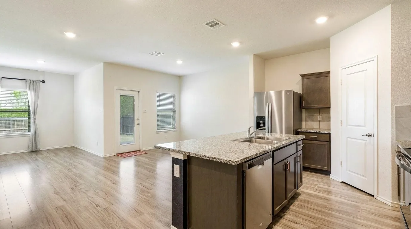 Single Family Residence For Rent in Collin County , 315 Pine Hollow Way, Josephine, Texas 75189, 4 Bedroom, 3 Bathroom, 2 Garage spaces, 2,212 Sqft, built in 2020, mls#21311049, Real Estate Agent in Josephine, Homes For Rent in Collin county, Homes For Rent in Josephine, Realtor in Josephine Texas, Real Estate Brokerage Independent Realty Texas, Luminita Cordes Realtor