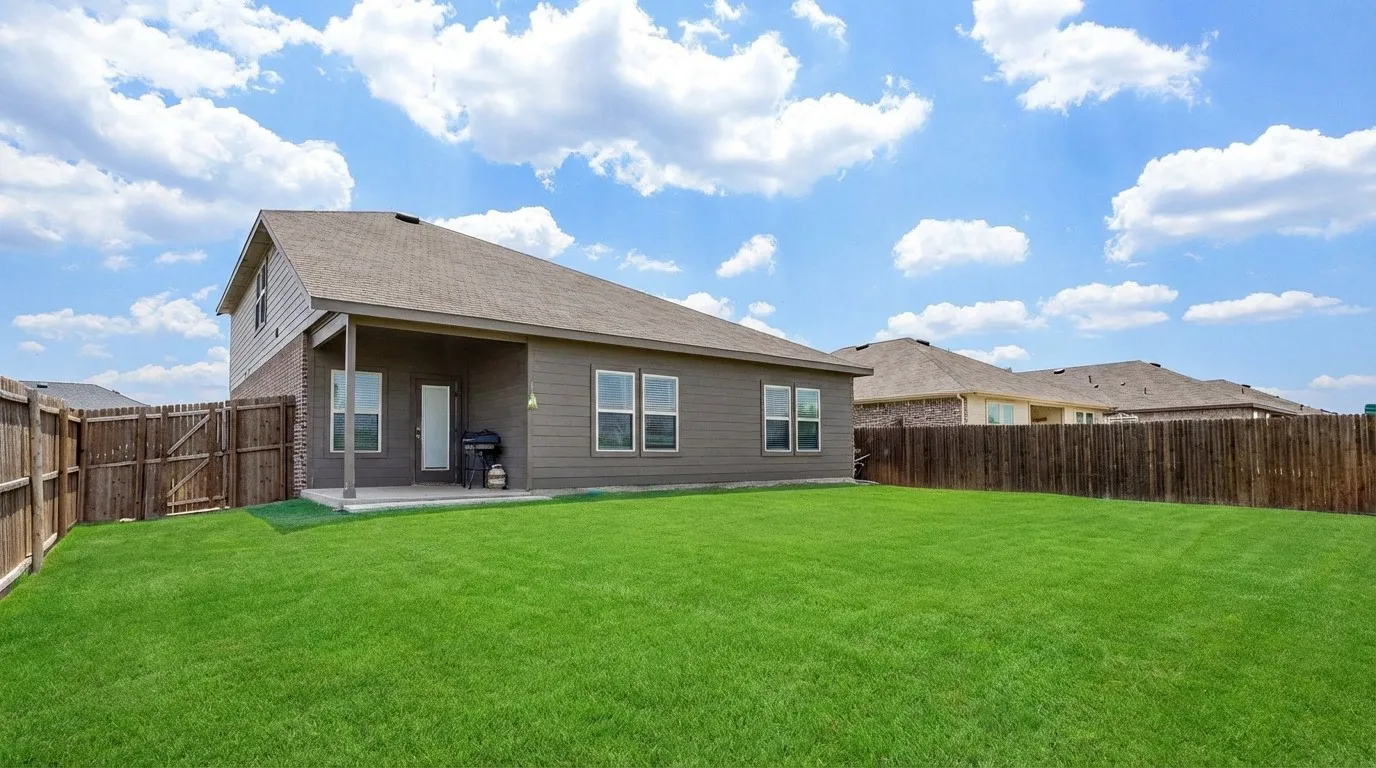 Single Family Residence For Rent in Collin County , 315 Pine Hollow Way, Josephine, Texas 75189, 4 Bedroom, 3 Bathroom, 2 Garage spaces, 2,212 Sqft, built in 2020, mls#21311049, Real Estate Agent in Josephine, Homes For Rent in Collin county, Homes For Rent in Josephine, Realtor in Josephine Texas, Real Estate Brokerage Independent Realty Texas, Luminita Cordes Realtor