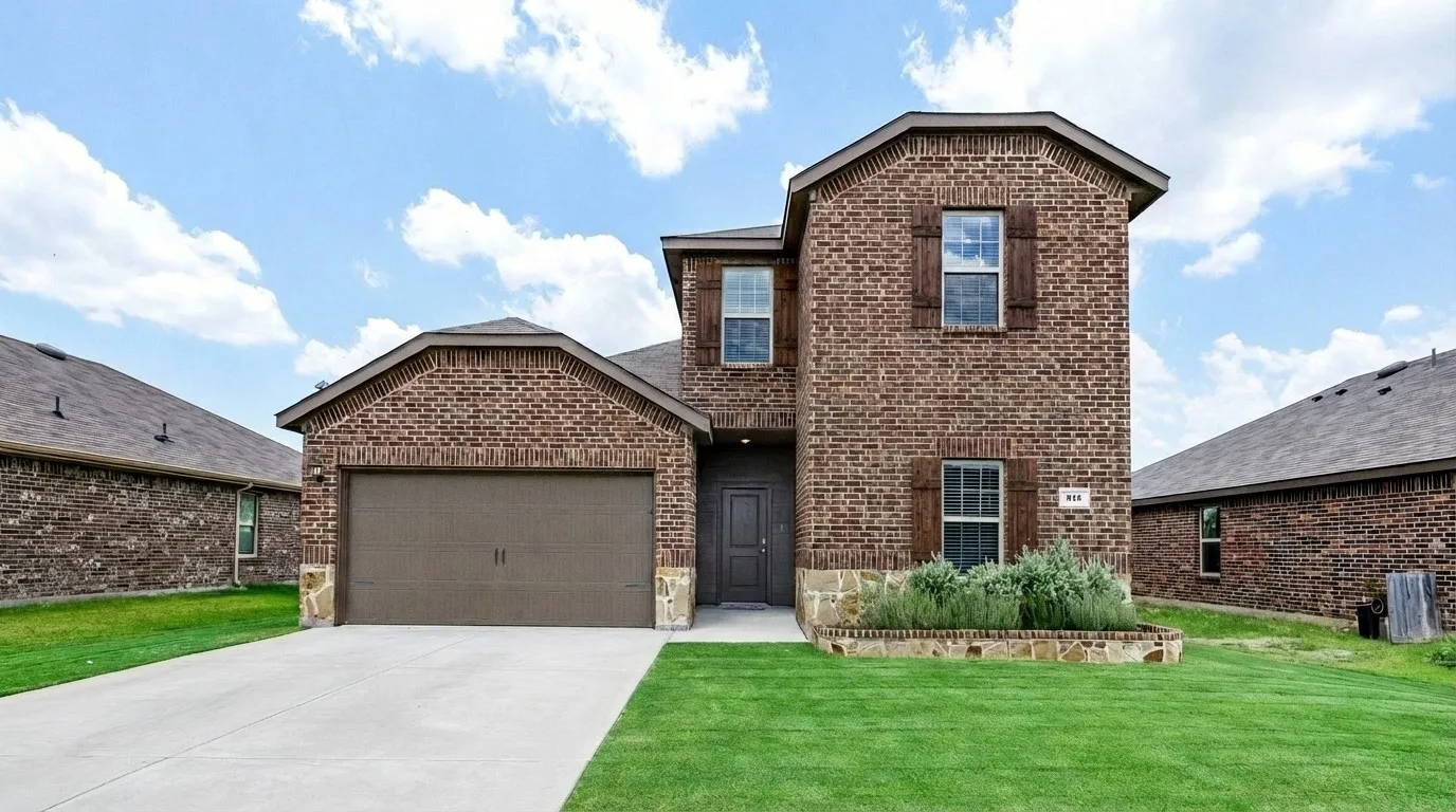 Single Family Residence For Rent in Collin County , 315 Pine Hollow Way, Josephine, Texas 75189, 4 Bedroom, 3 Bathroom, 2 Garage spaces, 2,212 Sqft, built in 2020, mls#21311049, Real Estate Agent in Josephine, Homes For Rent in Collin county, Homes For Rent in Josephine, Realtor in Josephine Texas, Real Estate Brokerage Independent Realty Texas, Luminita Cordes Realtor