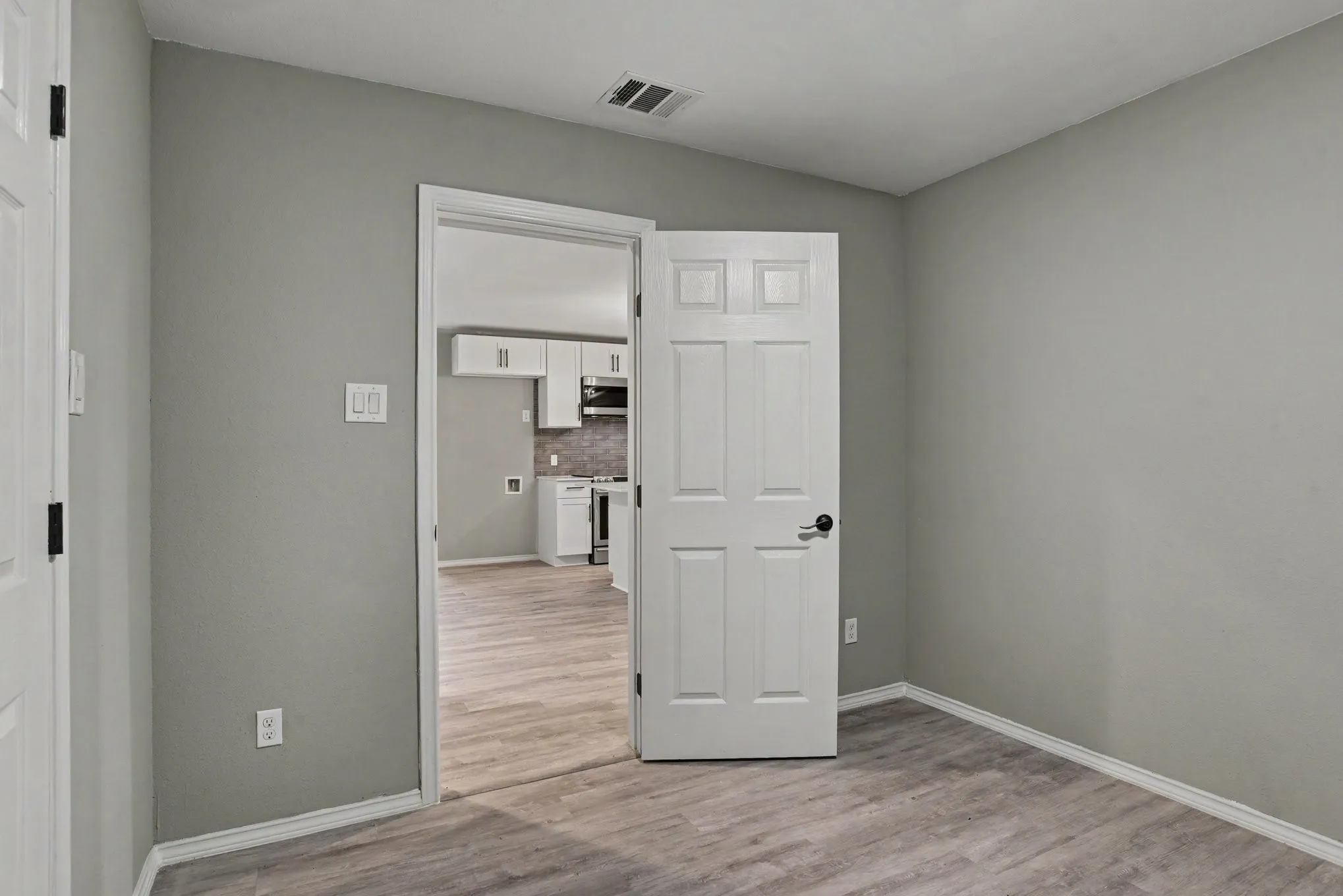 Single Family Residence For Sale in Dallas County , 4519 Yancy Street, Dallas, Texas 75216, 4 Bedroom, 2 Bathroom, 2 Garage spaces, 1,510 Sqft, built in 2019, mls#21311064, Real Estate Agent in Dallas, Homes For Sale in Dallas county, Homes For Sale in Dallas, Realtor in Dallas Texas, Real Estate Brokerage Independent Realty Texas, Luminita Cordes Realtor