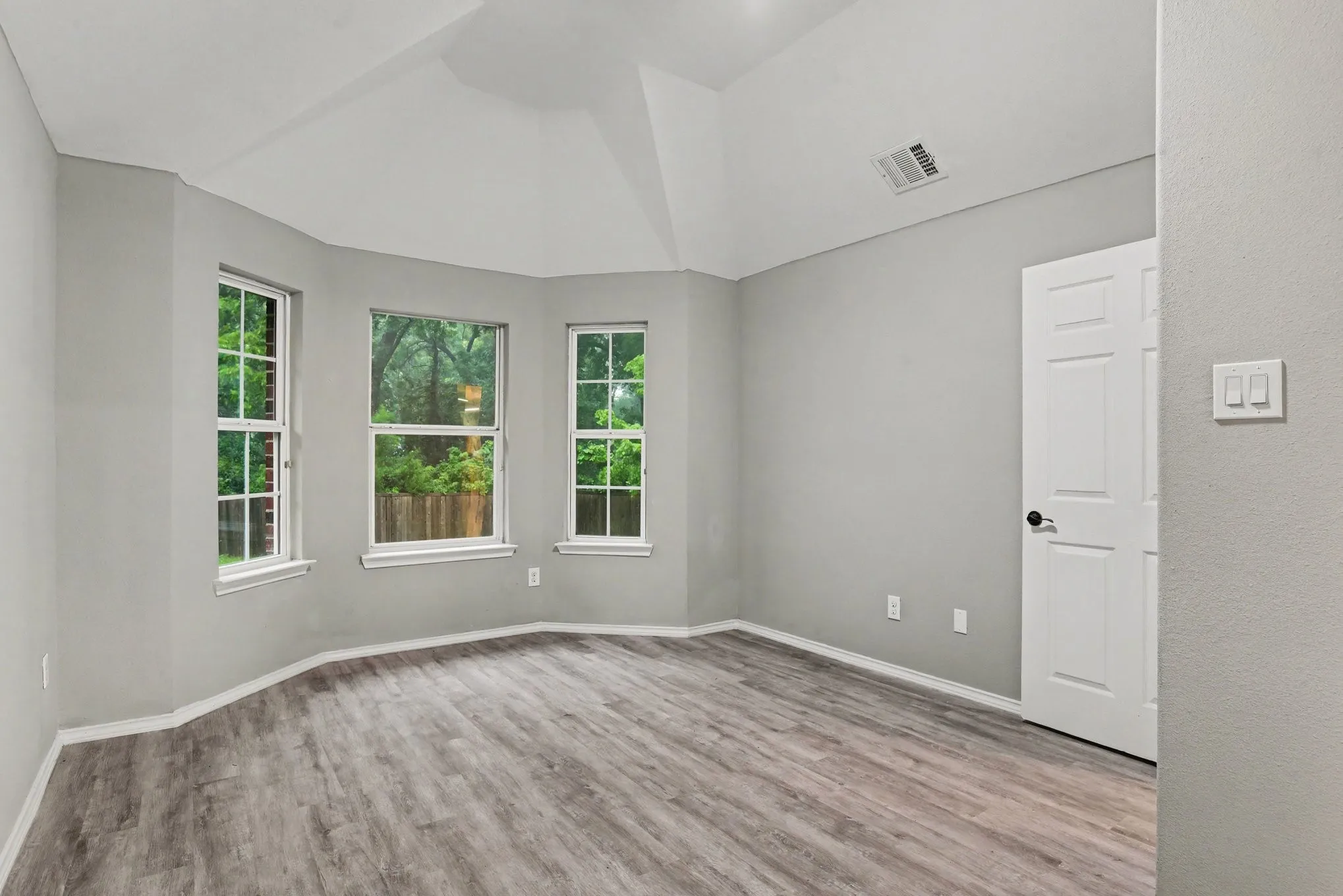 Single Family Residence For Sale in Dallas County , 4519 Yancy Street, Dallas, Texas 75216, 4 Bedroom, 2 Bathroom, 2 Garage spaces, 1,510 Sqft, built in 2019, mls#21311064, Real Estate Agent in Dallas, Homes For Sale in Dallas county, Homes For Sale in Dallas, Realtor in Dallas Texas, Real Estate Brokerage Independent Realty Texas, Luminita Cordes Realtor
