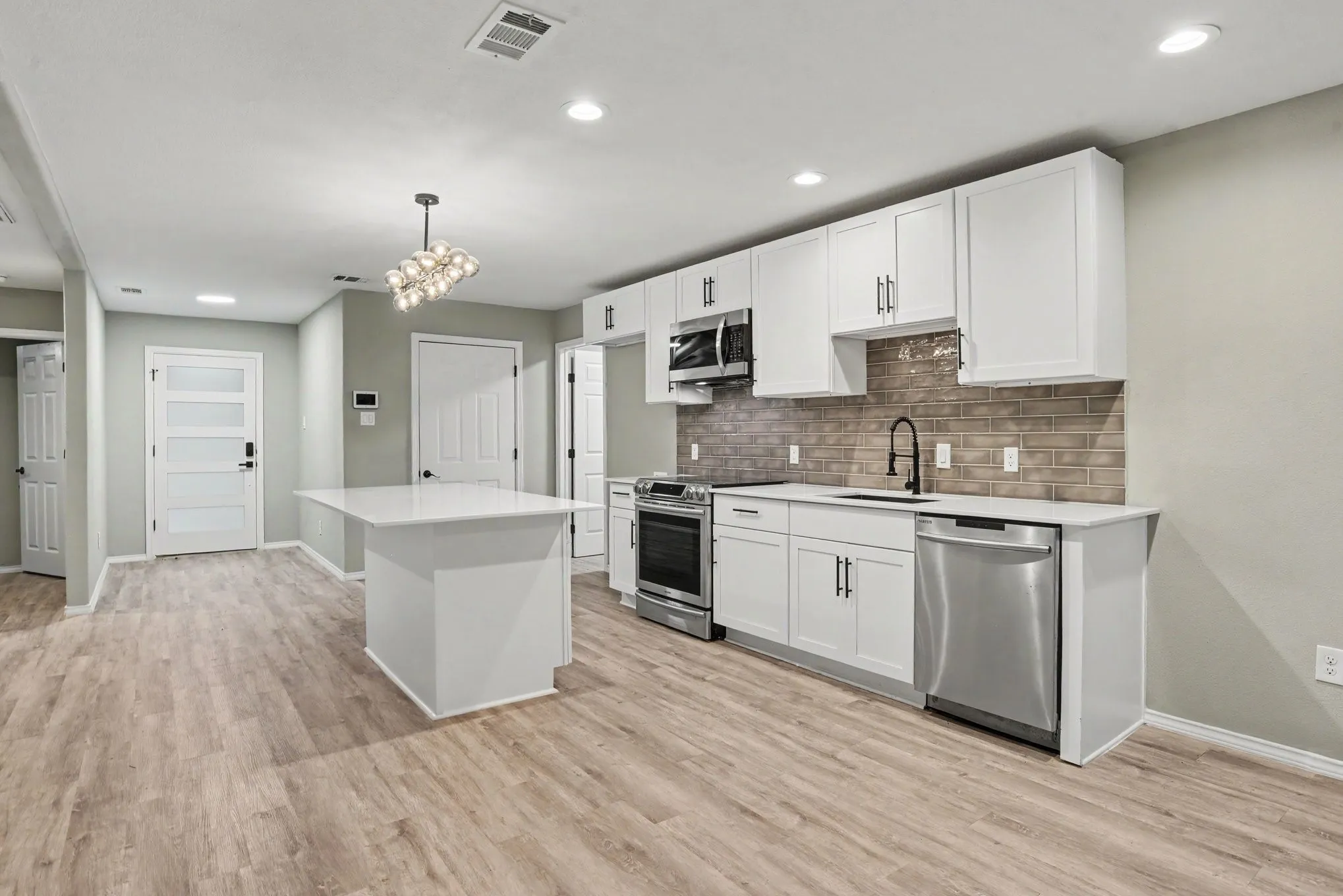 Single Family Residence For Sale in Dallas County , 4519 Yancy Street, Dallas, Texas 75216, 4 Bedroom, 2 Bathroom, 2 Garage spaces, 1,510 Sqft, built in 2019, mls#21311064, Real Estate Agent in Dallas, Homes For Sale in Dallas county, Homes For Sale in Dallas, Realtor in Dallas Texas, Real Estate Brokerage Independent Realty Texas, Luminita Cordes Realtor