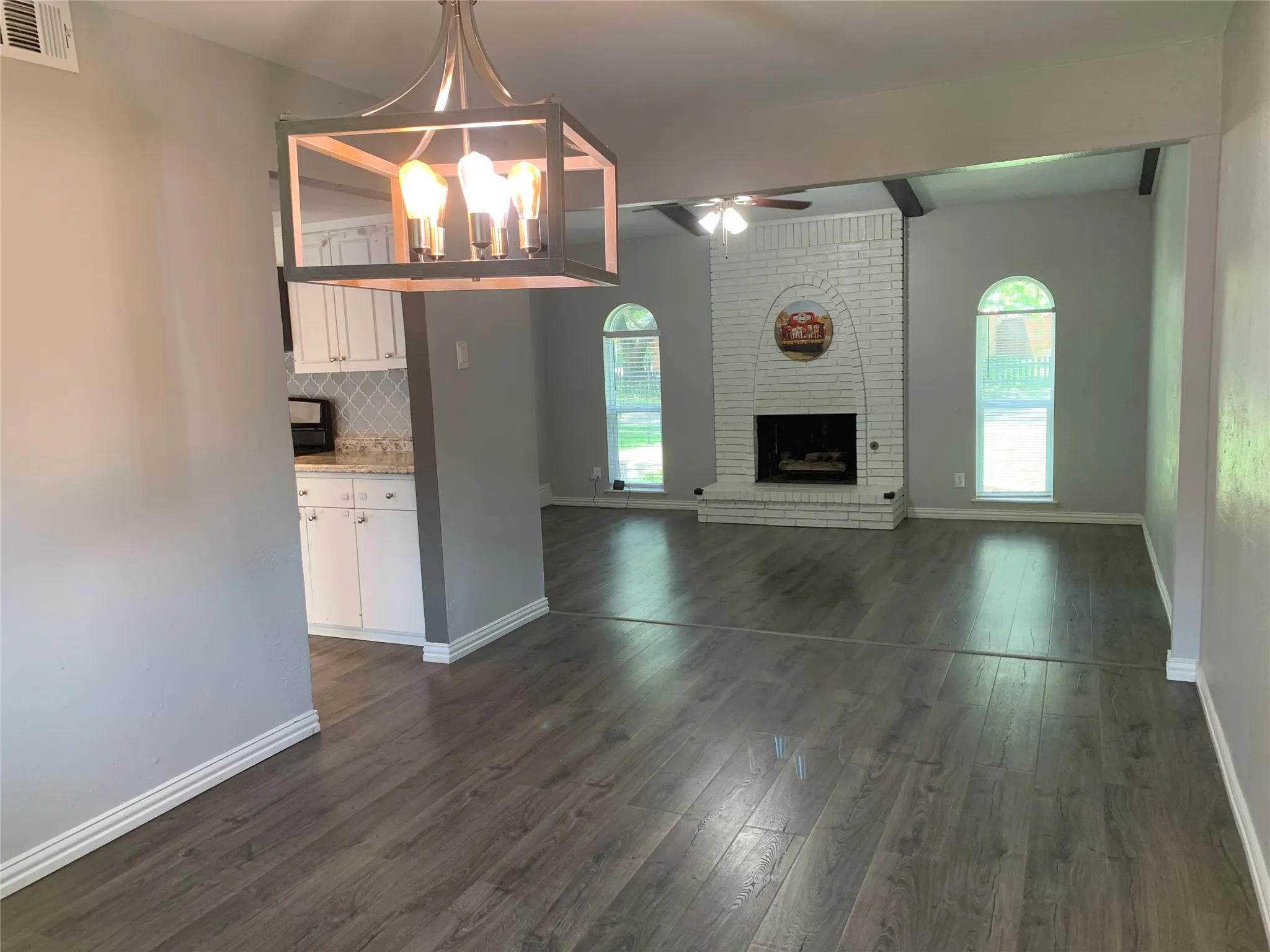 Single Family Residence For Sale in Collin County , 1456 Wind Cave Circle, Plano, Texas 75023, 3 Bedrooms, 2 Bathrooms, 2 Garage spaces, 1,610 Sqft, built in 1973, Price $398,000, mls#21309957, Real Estate Agent in Plano, Homes For Sale in Collin county, Homes For Sale in Plano, Realtor in Plano Texas, Real Estate Brokerage Independent Realty Texas, Luminita Cordes Realtor