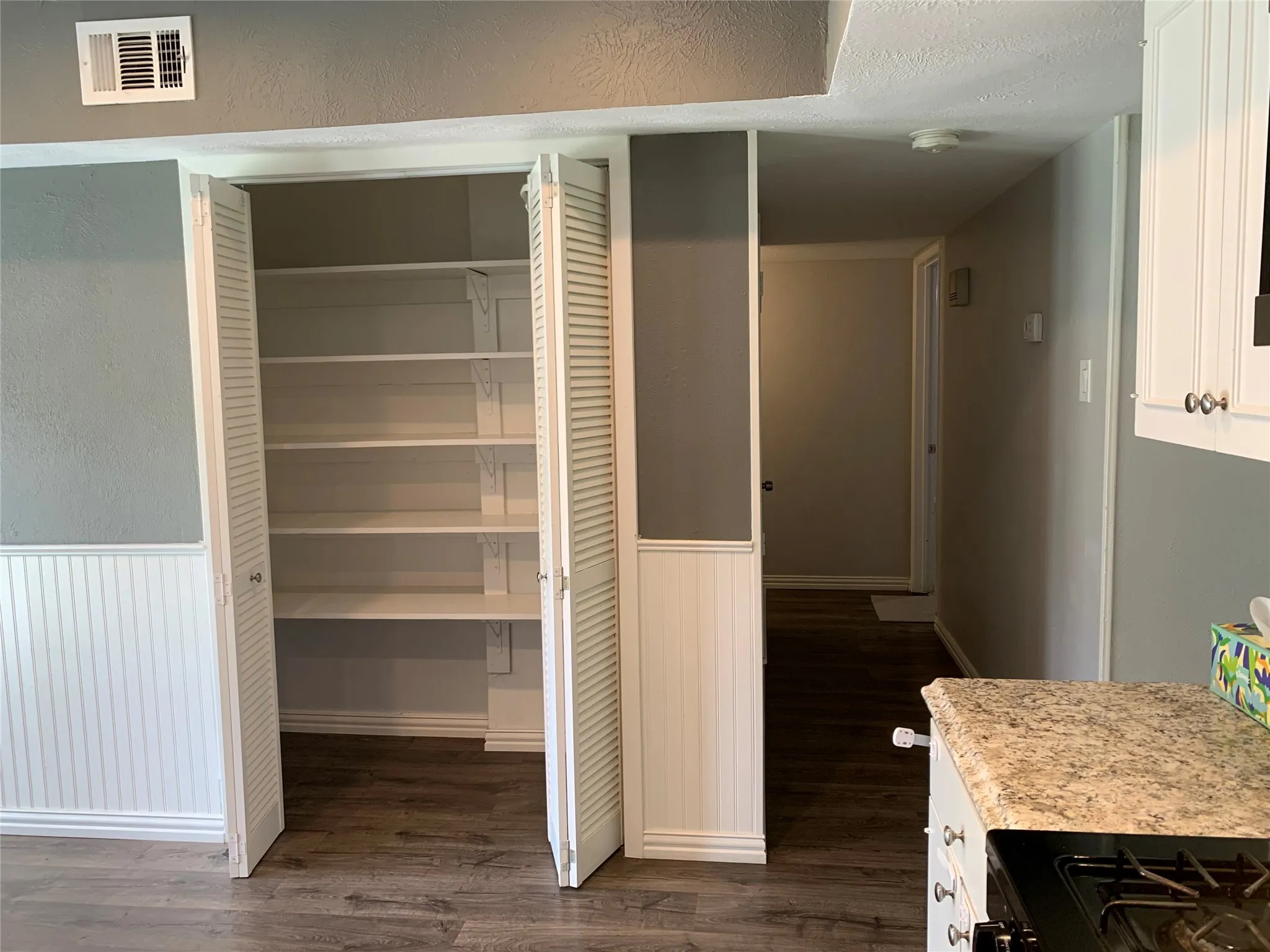 Single Family Residence For Sale in Collin County , 1456 Wind Cave Circle, Plano, Texas 75023, 3 Bedrooms, 2 Bathrooms, 2 Garage spaces, 1,610 Sqft, built in 1973, Price $398,000, mls#21309957, Real Estate Agent in Plano, Homes For Sale in Collin county, Homes For Sale in Plano, Realtor in Plano Texas, Real Estate Brokerage Independent Realty Texas, Luminita Cordes Realtor