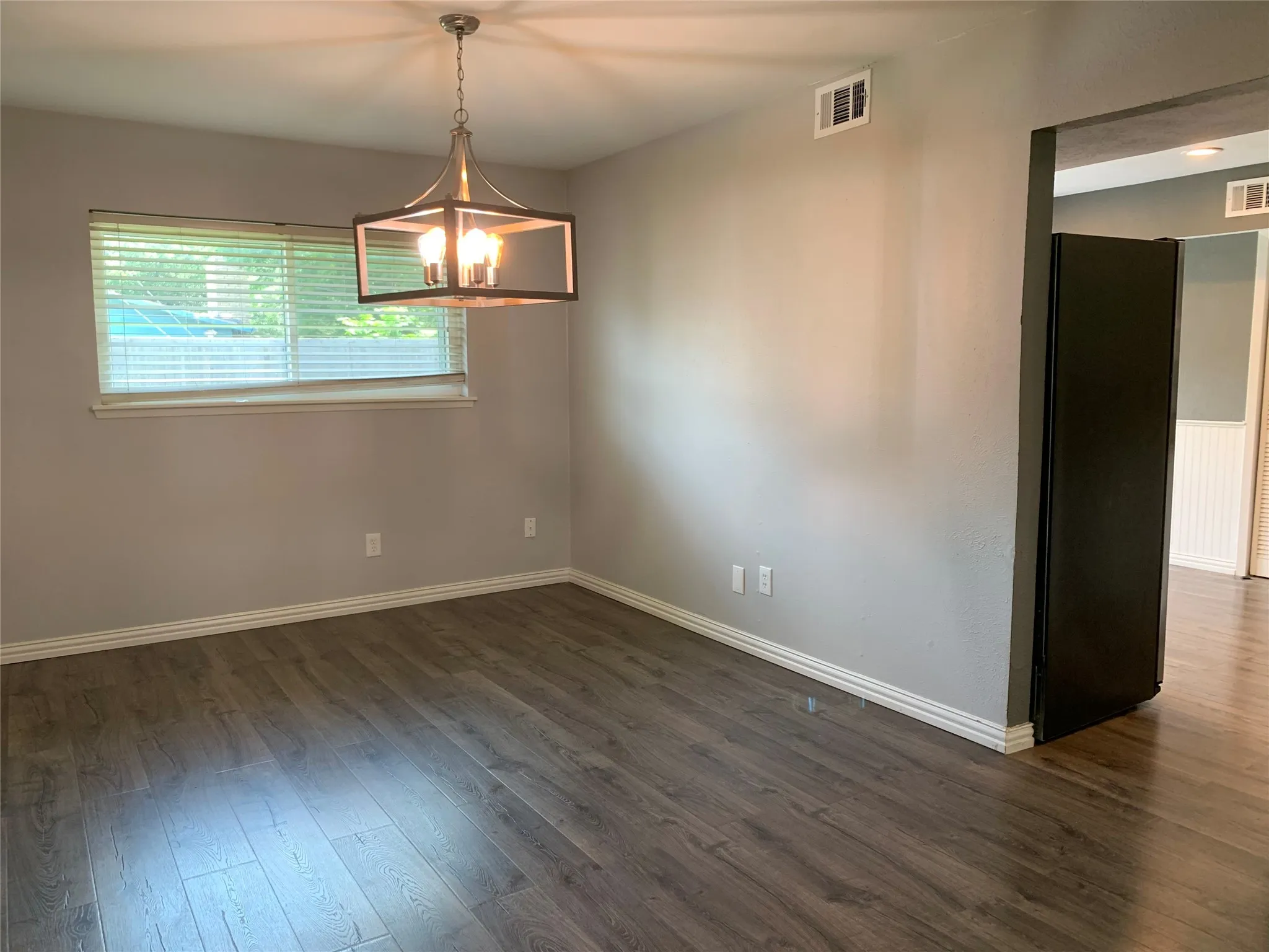 Single Family Residence For Sale in Collin County , 1456 Wind Cave Circle, Plano, Texas 75023, 3 Bedrooms, 2 Bathrooms, 2 Garage spaces, 1,610 Sqft, built in 1973, Price $398,000, mls#21309957, Real Estate Agent in Plano, Homes For Sale in Collin county, Homes For Sale in Plano, Realtor in Plano Texas, Real Estate Brokerage Independent Realty Texas, Luminita Cordes Realtor
