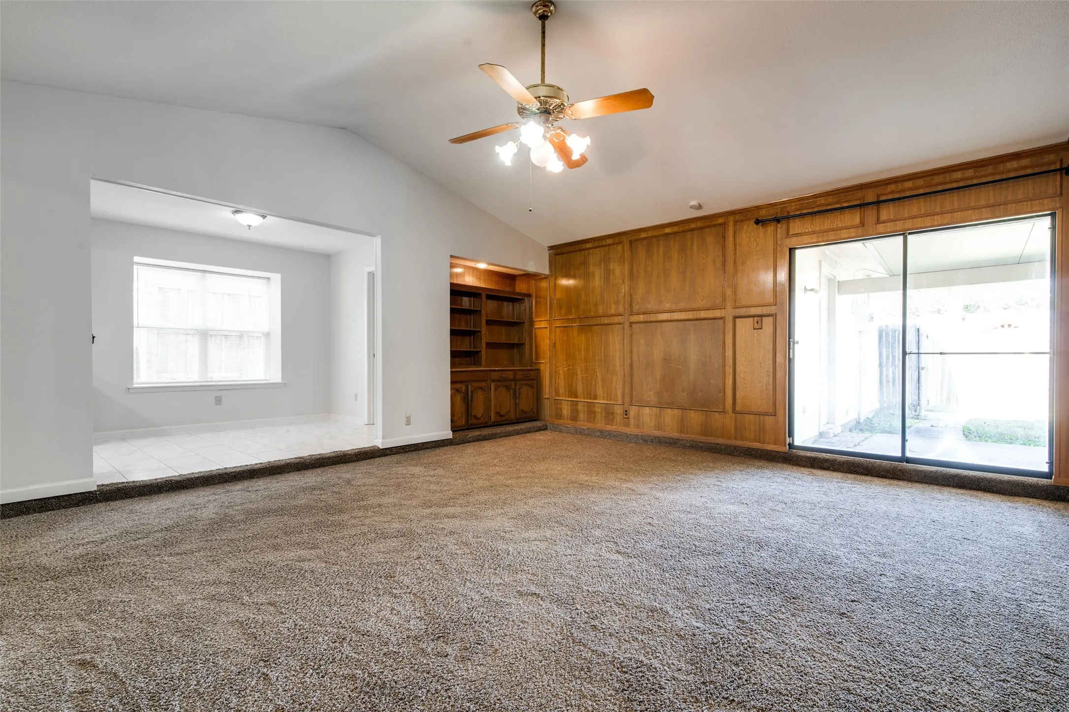 Single Family Residence For Sale in Dallas County , 2913 Concord Drive, Mesquite, Texas 75150, 4 Bedroom, 2 Bathroom, 2 Garage spaces, 1,748 Sqft, built in 1976, mls#21311027, Real Estate Agent in Mesquite, Homes For Sale in Dallas county, Homes For Sale in Mesquite, Realtor in Mesquite Texas, Real Estate Brokerage Independent Realty Texas, Luminita Cordes Realtor