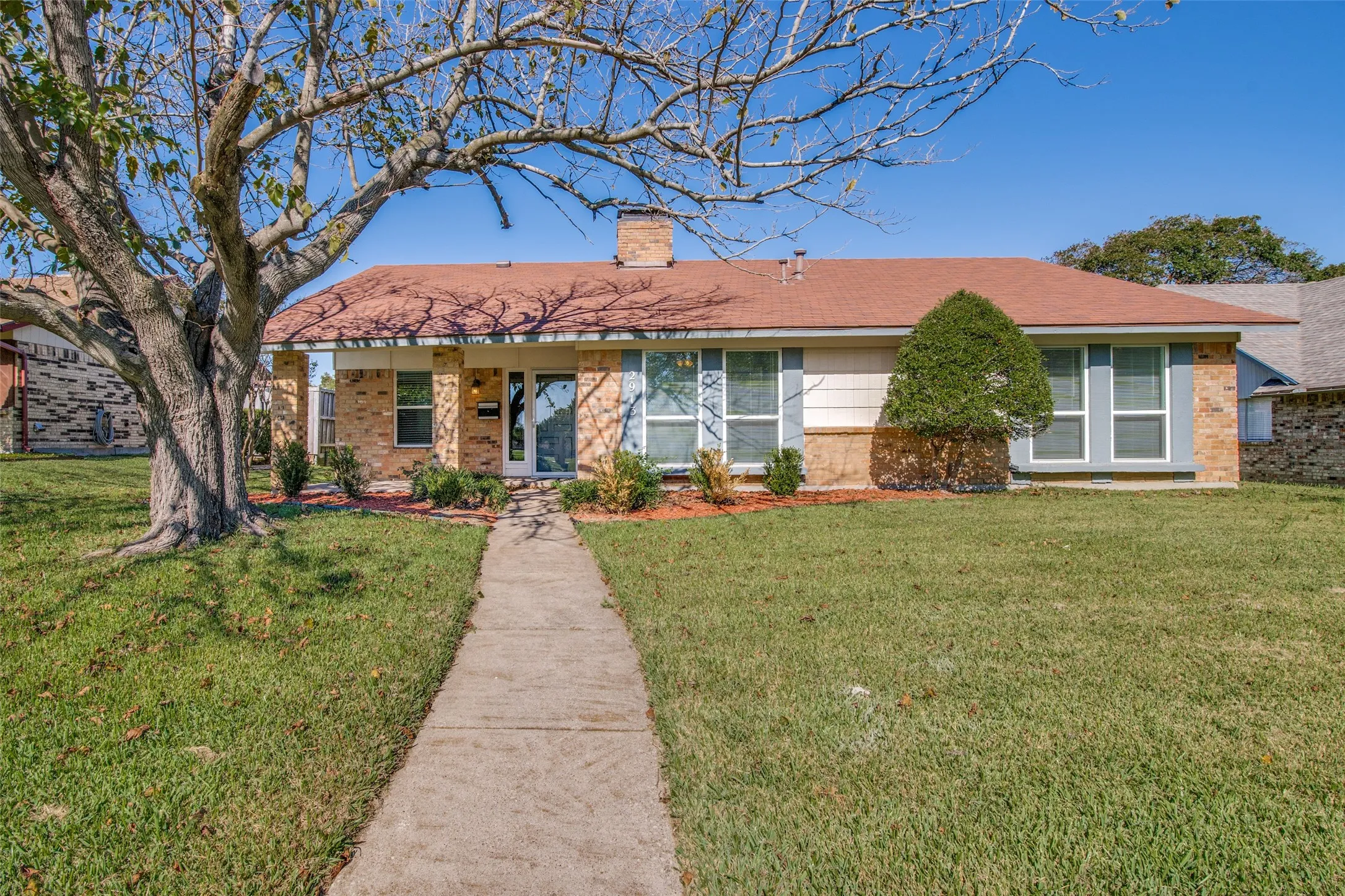 Single Family Residence For Sale in Dallas County , 2913 Concord Drive, Mesquite, Texas 75150, 4 Bedroom, 2 Bathroom, 2 Garage spaces, 1,748 Sqft, built in 1976, mls#21311027, Real Estate Agent in Mesquite, Homes For Sale in Dallas county, Homes For Sale in Mesquite, Realtor in Mesquite Texas, Real Estate Brokerage Independent Realty Texas, Luminita Cordes Realtor