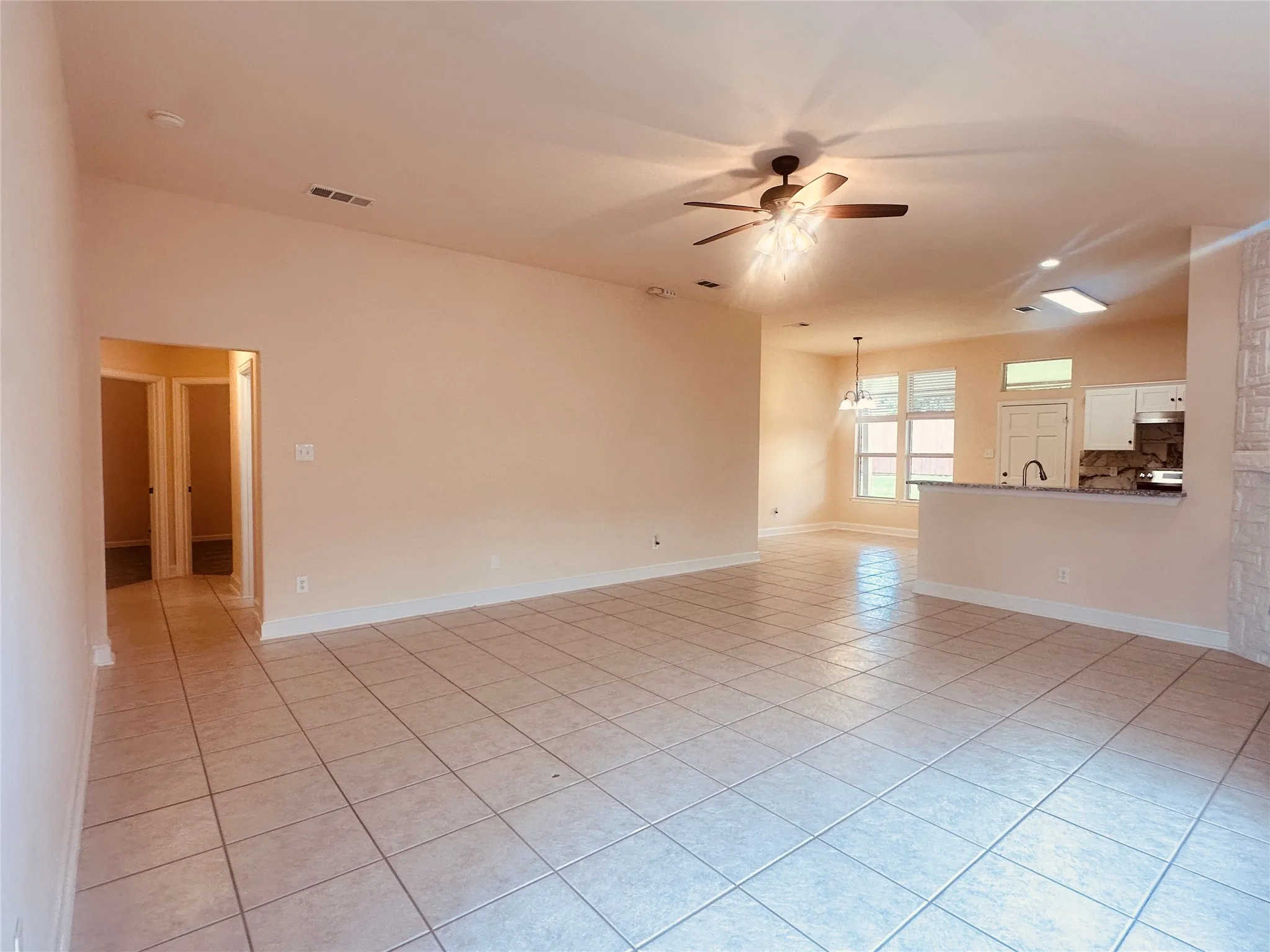 Single Family Residence For Rent in Denton County , 1029 Port Mansfield Drive, Little Elm, Texas 75068, 4 Bedroom, 2 Bathroom, 2 Garage spaces, 1,729 Sqft, built in 2001, mls#21310180, Real Estate Agent in Little Elm, Homes For Rent in Denton county, Homes For Rent in Little Elm, Realtor in Little Elm Texas, Real Estate Brokerage Independent Realty Texas, Luminita Cordes Realtor