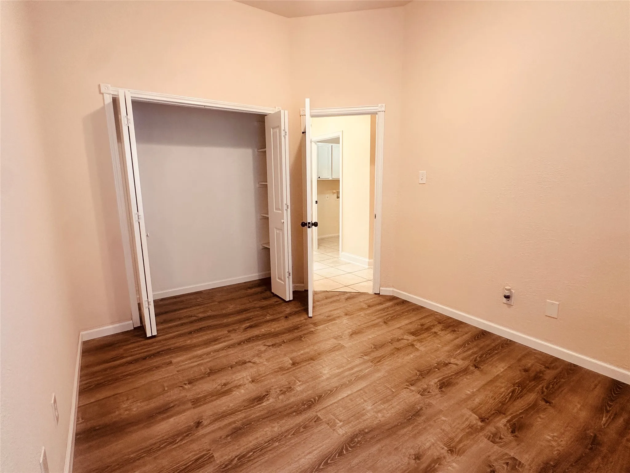 Single Family Residence For Rent in Denton County , 1029 Port Mansfield Drive, Little Elm, Texas 75068, 4 Bedroom, 2 Bathroom, 2 Garage spaces, 1,729 Sqft, built in 2001, mls#21310180, Real Estate Agent in Little Elm, Homes For Rent in Denton county, Homes For Rent in Little Elm, Realtor in Little Elm Texas, Real Estate Brokerage Independent Realty Texas, Luminita Cordes Realtor