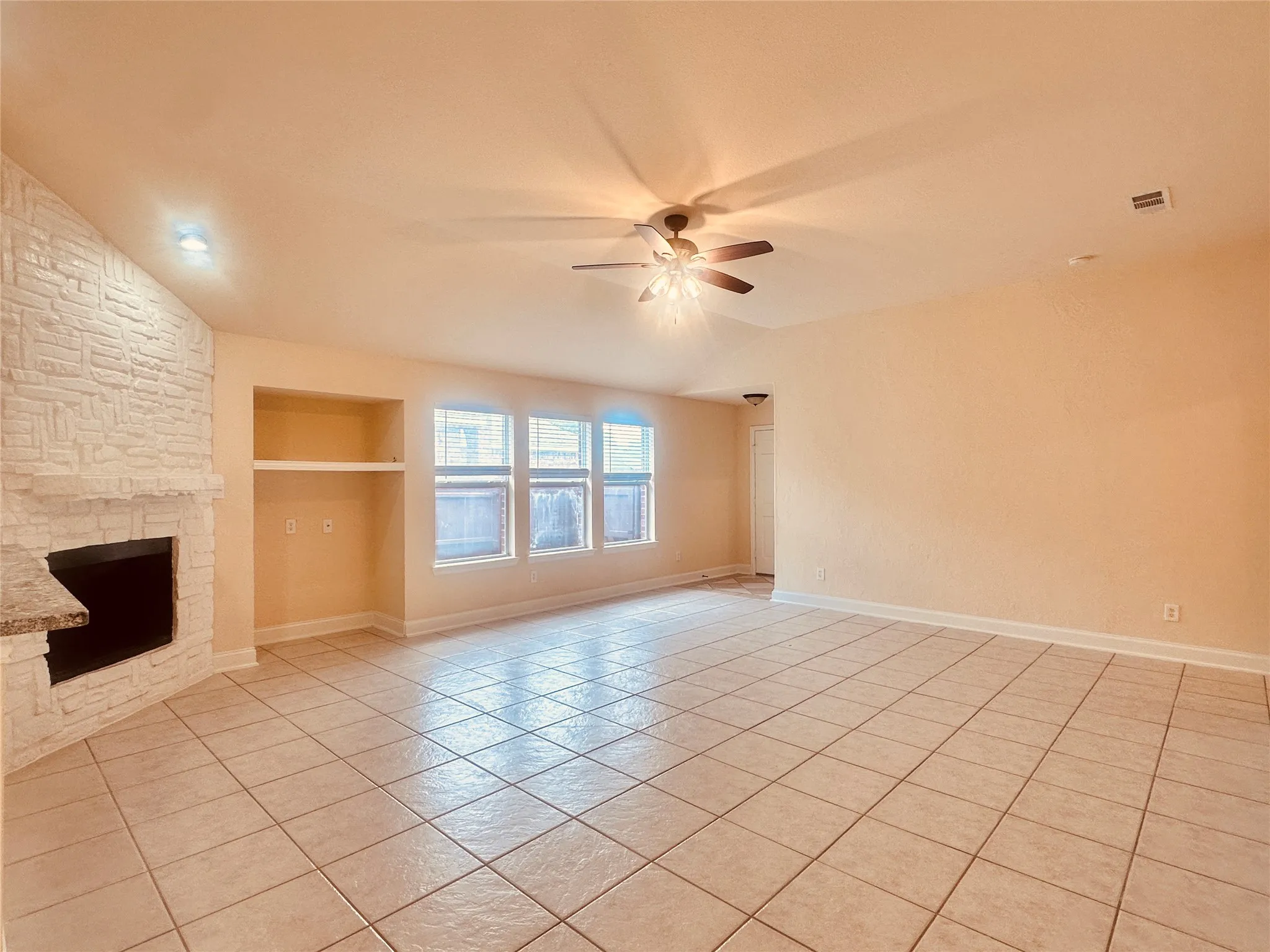 Single Family Residence For Rent in Denton County , 1029 Port Mansfield Drive, Little Elm, Texas 75068, 4 Bedroom, 2 Bathroom, 2 Garage spaces, 1,729 Sqft, built in 2001, mls#21310180, Real Estate Agent in Little Elm, Homes For Rent in Denton county, Homes For Rent in Little Elm, Realtor in Little Elm Texas, Real Estate Brokerage Independent Realty Texas, Luminita Cordes Realtor