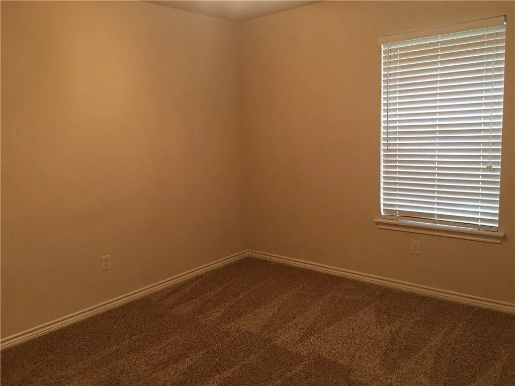 Single Family Residence For Rent in Taylor County , 2218 Old Ironsides Road, Abilene, Texas 79601, 3 Bedroom, 2 Bathroom, 1 Garage spaces, 1,561 Sqft, built in 2004, mls#21311108, Real Estate Agent in Abilene, Homes For Rent in Taylor county, Homes For Rent in Abilene, Realtor in Abilene Texas, Real Estate Brokerage Independent Realty Texas, Luminita Cordes Realtor