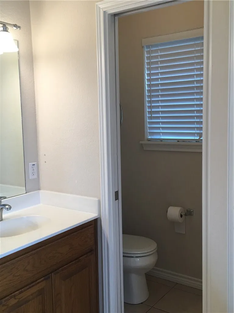 Single Family Residence For Rent in Taylor County , 2218 Old Ironsides Road, Abilene, Texas 79601, 3 Bedroom, 2 Bathroom, 1 Garage spaces, 1,561 Sqft, built in 2004, mls#21311108, Real Estate Agent in Abilene, Homes For Rent in Taylor county, Homes For Rent in Abilene, Realtor in Abilene Texas, Real Estate Brokerage Independent Realty Texas, Luminita Cordes Realtor