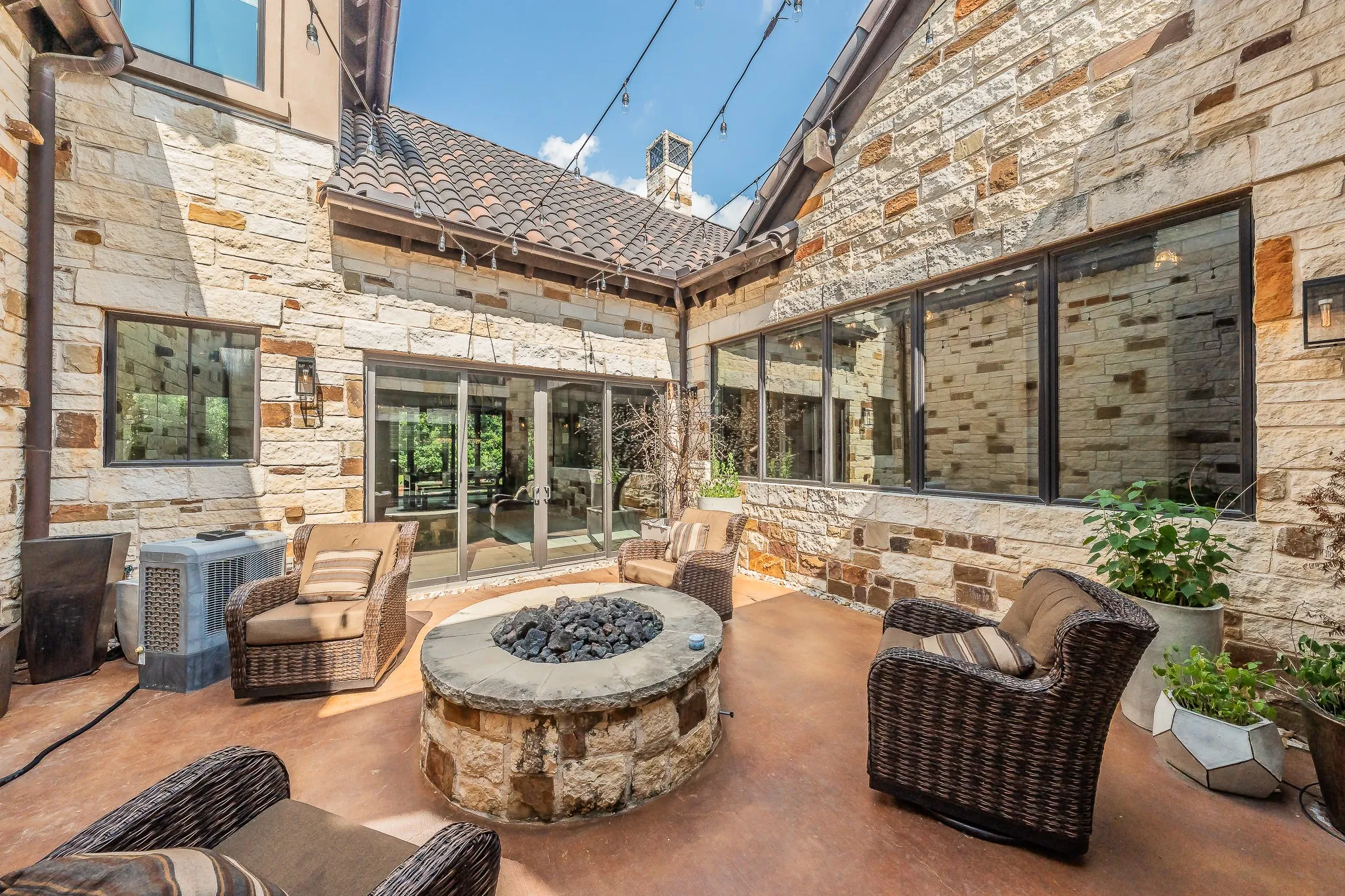 Single Family Residence For Rent in Tarrant County , 1413 Post Oak Place, Westlake, Texas 76262, 4 Bedrooms, 6 Bathrooms, 4 Garage spaces, 5,281 Sqft, built in 2016, Price $17,000, mls#21295570, Real Estate Agent in Westlake, Homes For Rent in Tarrant county, Homes For Rent in Westlake, Realtor in Westlake Texas, Real Estate Brokerage Independent Realty Texas, Luminita Cordes Realtor
