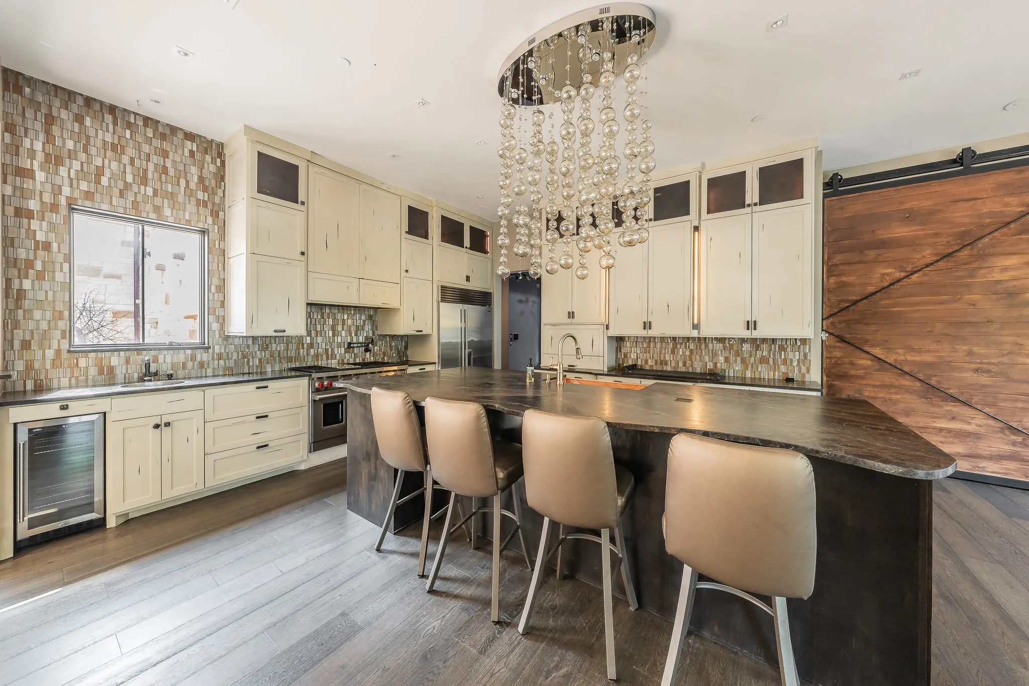 Single Family Residence For Rent in Tarrant County , 1413 Post Oak Place, Westlake, Texas 76262, 4 Bedrooms, 6 Bathrooms, 4 Garage spaces, 5,281 Sqft, built in 2016, Price $17,000, mls#21295570, Real Estate Agent in Westlake, Homes For Rent in Tarrant county, Homes For Rent in Westlake, Realtor in Westlake Texas, Real Estate Brokerage Independent Realty Texas, Luminita Cordes Realtor