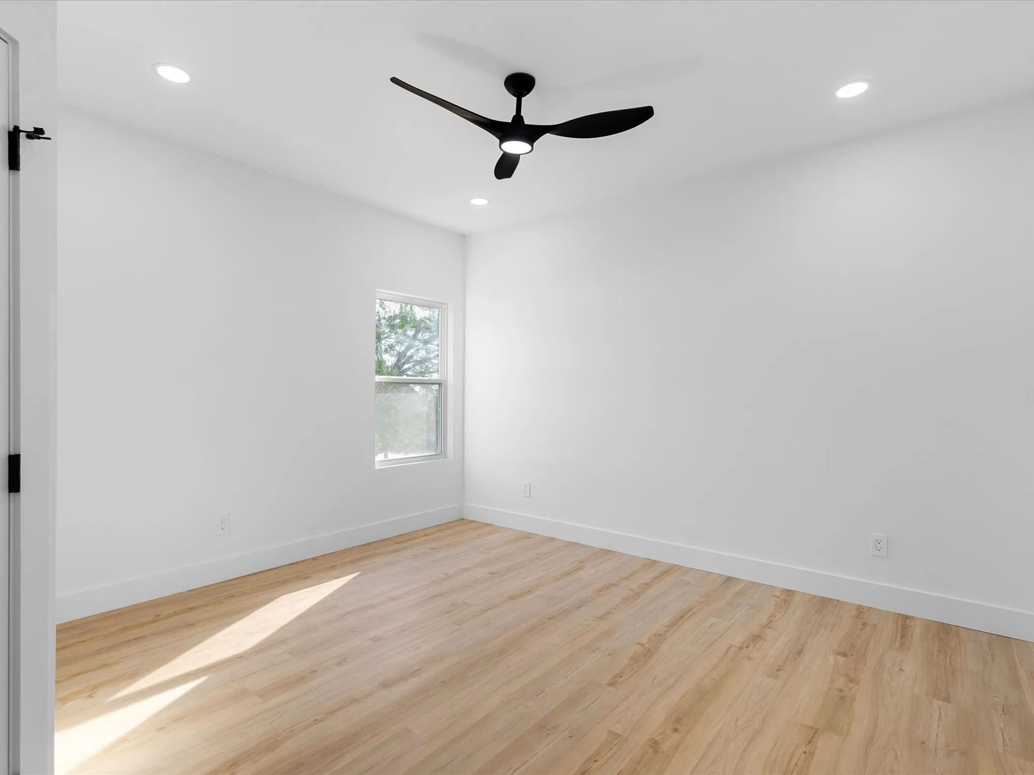 Single Family Residence For Sale in Hood County , 3501 Sleepy Water Road, Granbury, Texas 76048, 3 Bedroom, 3 Bathroom, 2 Garage spaces, 2,193 Sqft, built in 2025, mls#21311096, Real Estate Agent in Granbury, Homes For Sale in Hood county, Homes For Sale in Granbury, Realtor in Granbury Texas, Real Estate Brokerage Independent Realty Texas, Luminita Cordes Realtor